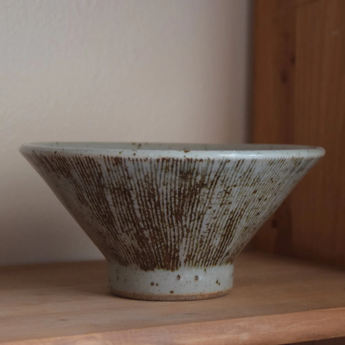 Big Straight Edge Bowl