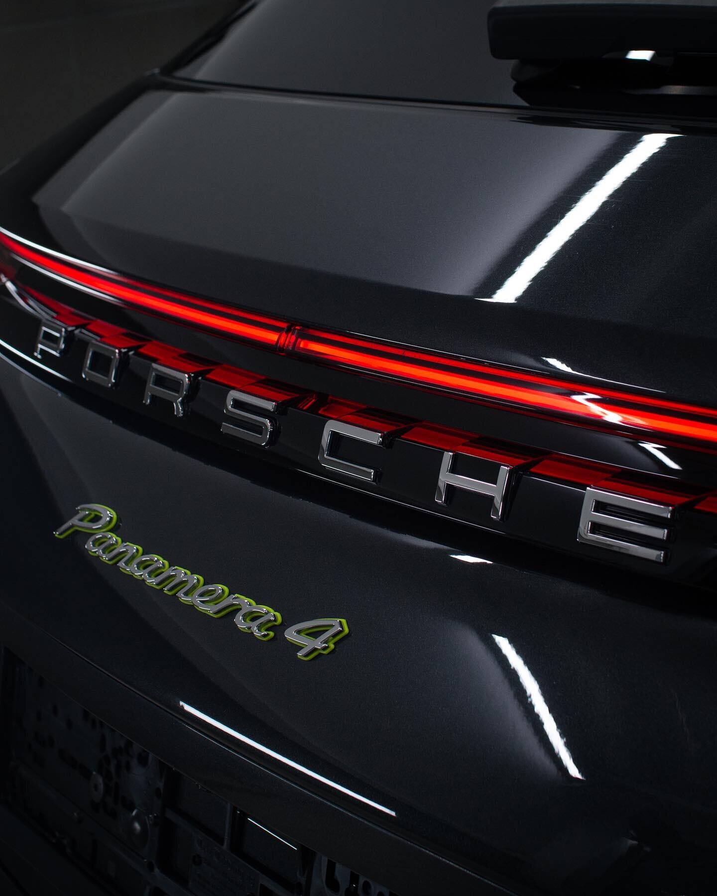 Porsche Panamera 4 back to looking like a million bucks!💸
Full Shine🧼
.
.
.
.
.
.
.

#panamera #porsche #gt #porschepanamera #s #cayenne #turbo #rs #carrera #bmw #macan #cayman #cars #car #porscheclub #amg #boxster #mercedes #panameraturbo #panamer