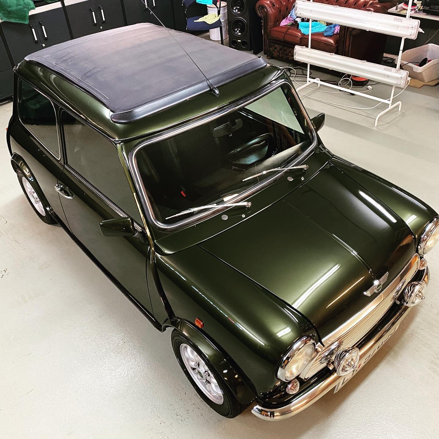 #size doesn&rsquo;t really matter 😎 We take a #good #care of any #car ‼️Classic #mini in for some #tlc Full #paintcorrection and #naural #wax Small interior #repairs &amp; full #detail #wecareforyourcar @carecenteras