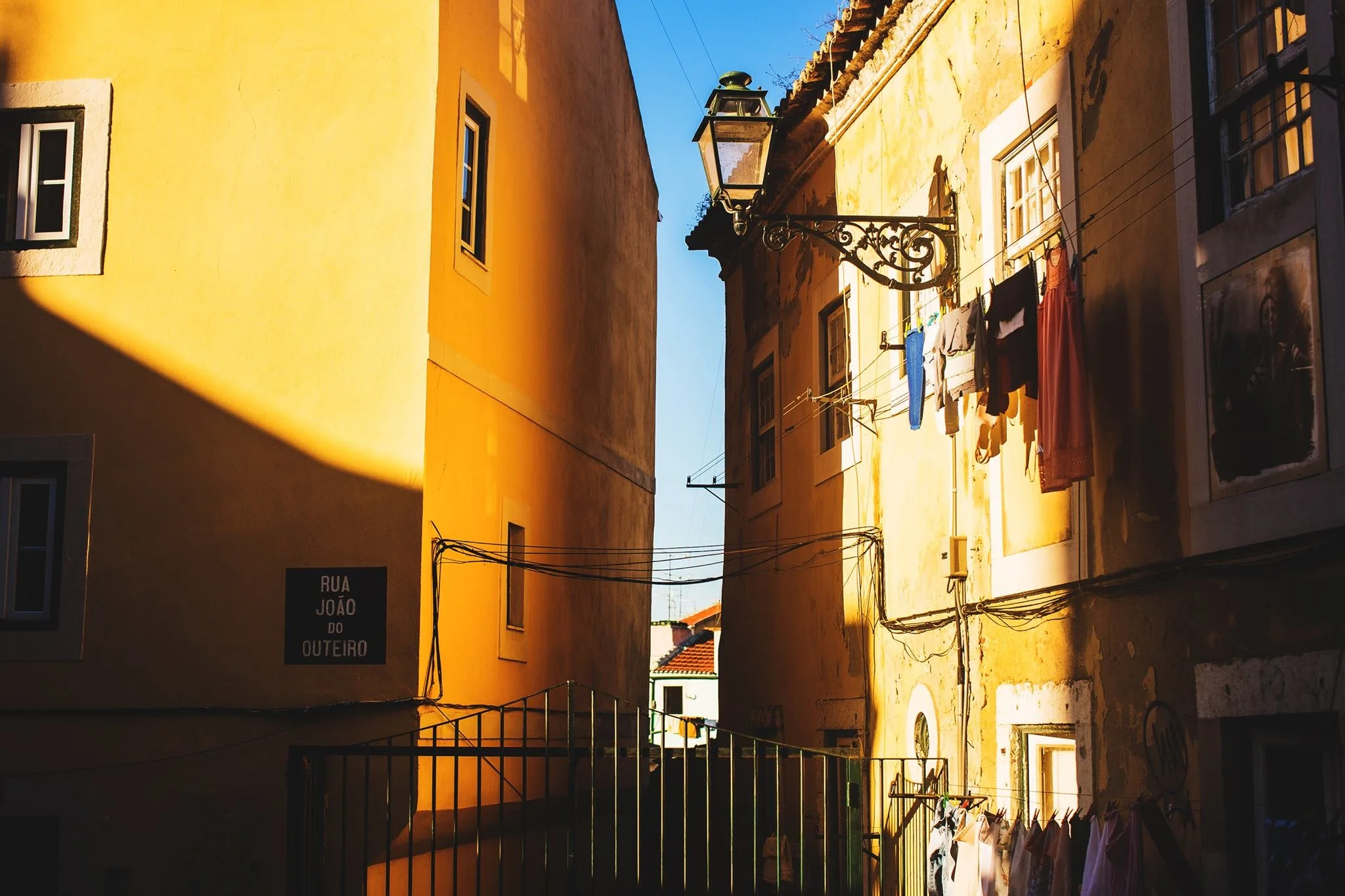 Should You Book Lisbon Tours Through Viator, GetYourGuide, or Directly?