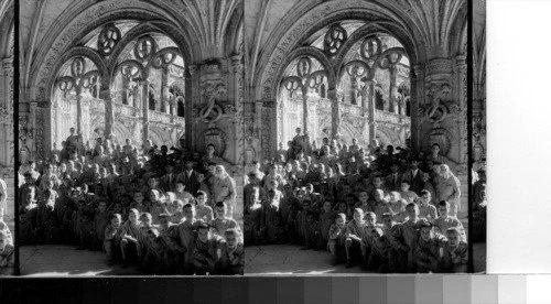 black and white photo of children inside the jeronimos monastery when it housed an orphanage and school
