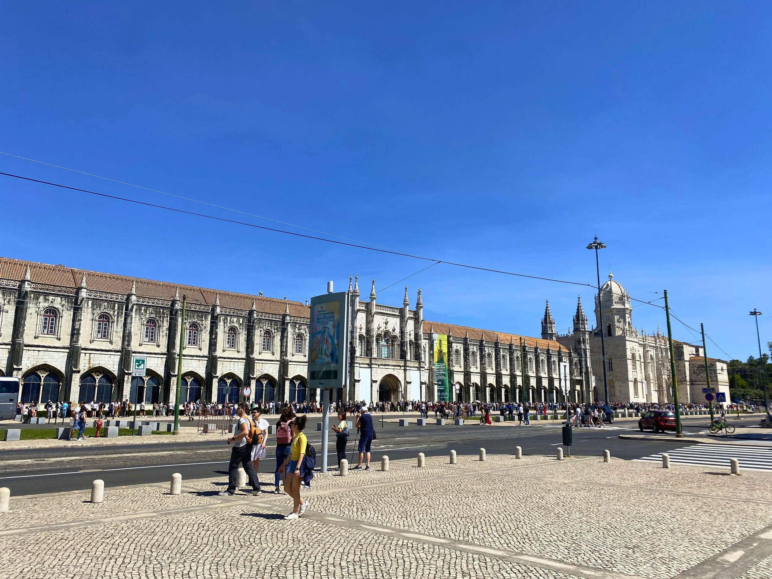 Queue outside the jeronimos monastery in belem. Photo by The Jeronimos Tour.