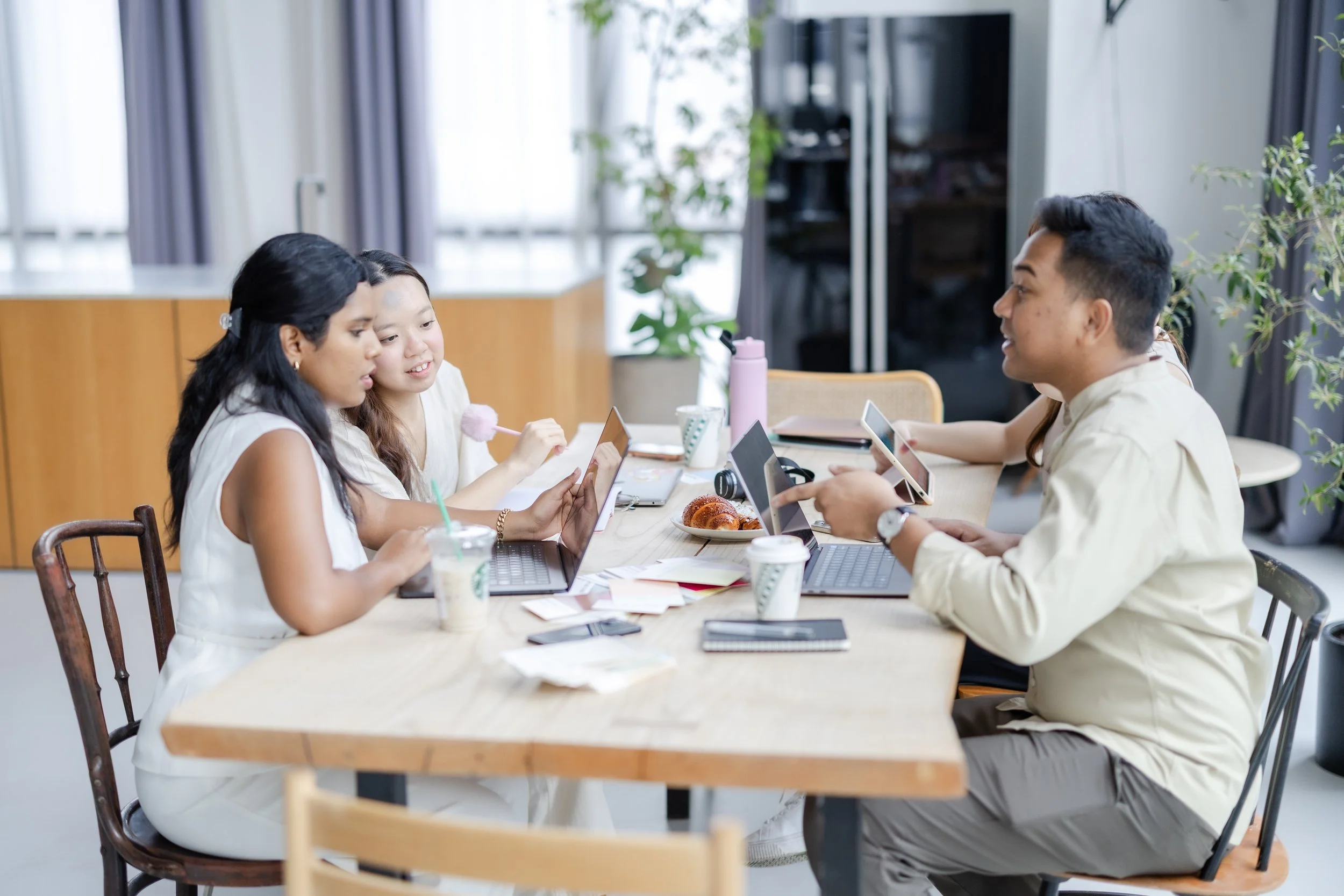 How Singapore Businesses Can Use AI Without Losing Their Brand Voice