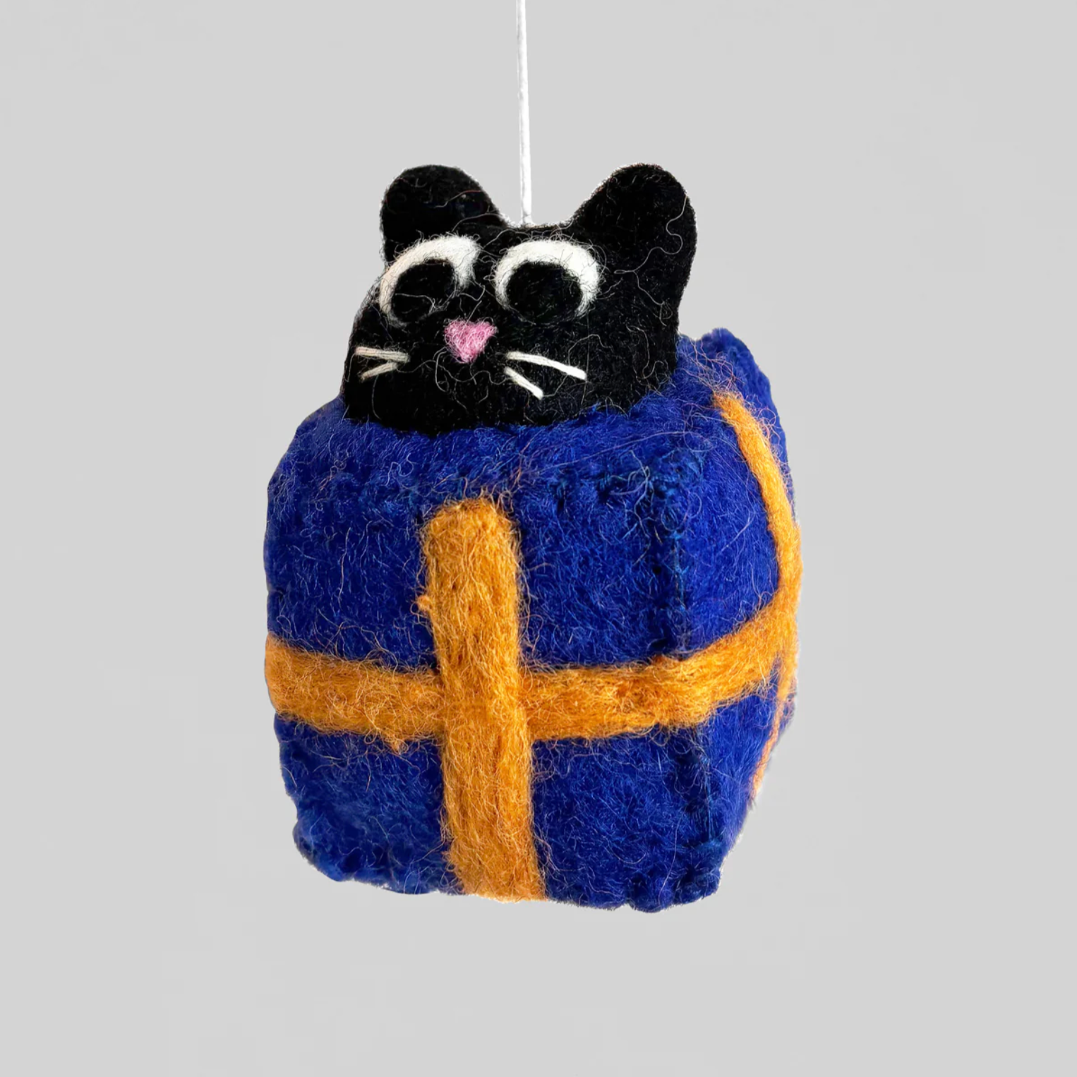 wrap-felted-wool-hanging-decoration-roland-cat-in-a-box.png