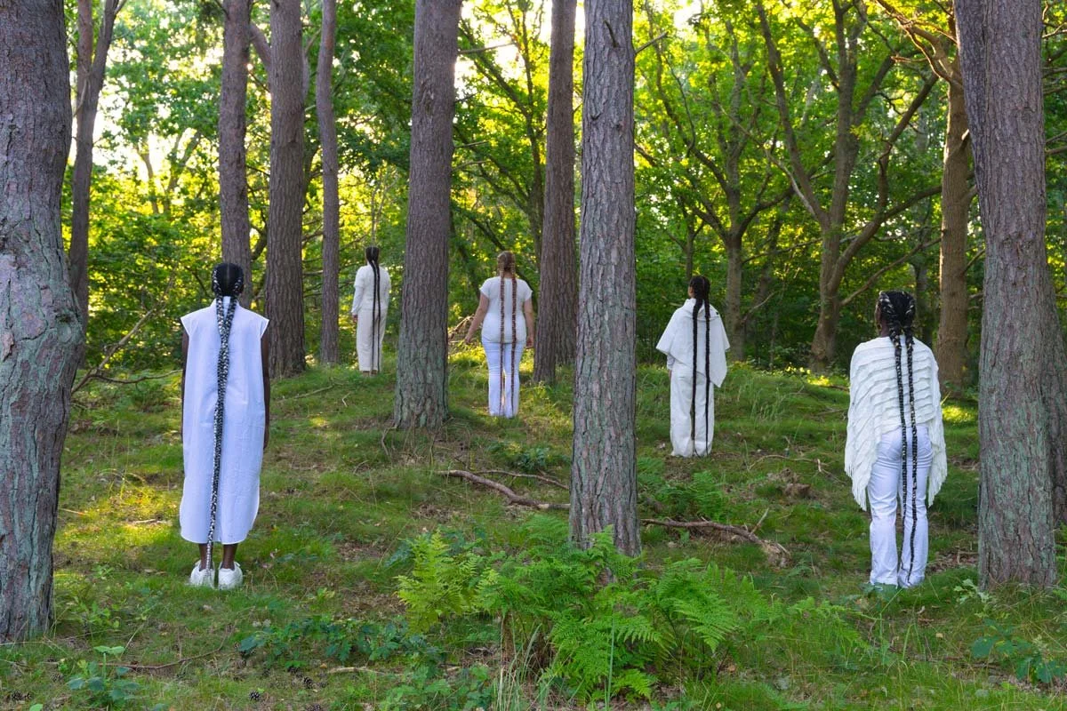 We’re Magic. We’re Real. #3 From Sunset to Sunrise. Performers: Julienne Doko, Trine Drechsler, Jeannette Ehlers, Wanjiku Victoria Seest, Mai Takawira.
Photo by Christian Brems.