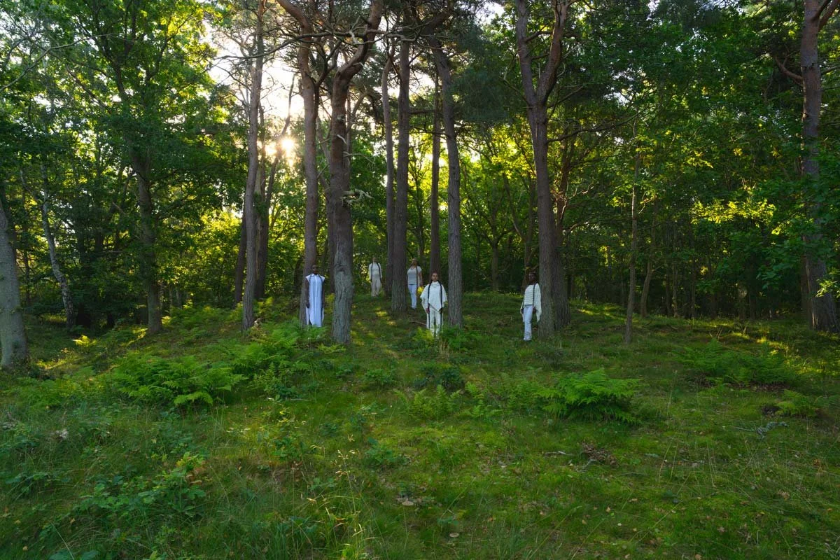 We’re Magic. We’re Real. #3 From Sunset to Sunrise. Performers: Julienne Doko, Trine Drechsler, Jeannette Ehlers, Wanjiku Victoria Seest, Mai Takawira.
Photo by Christian Brems.
