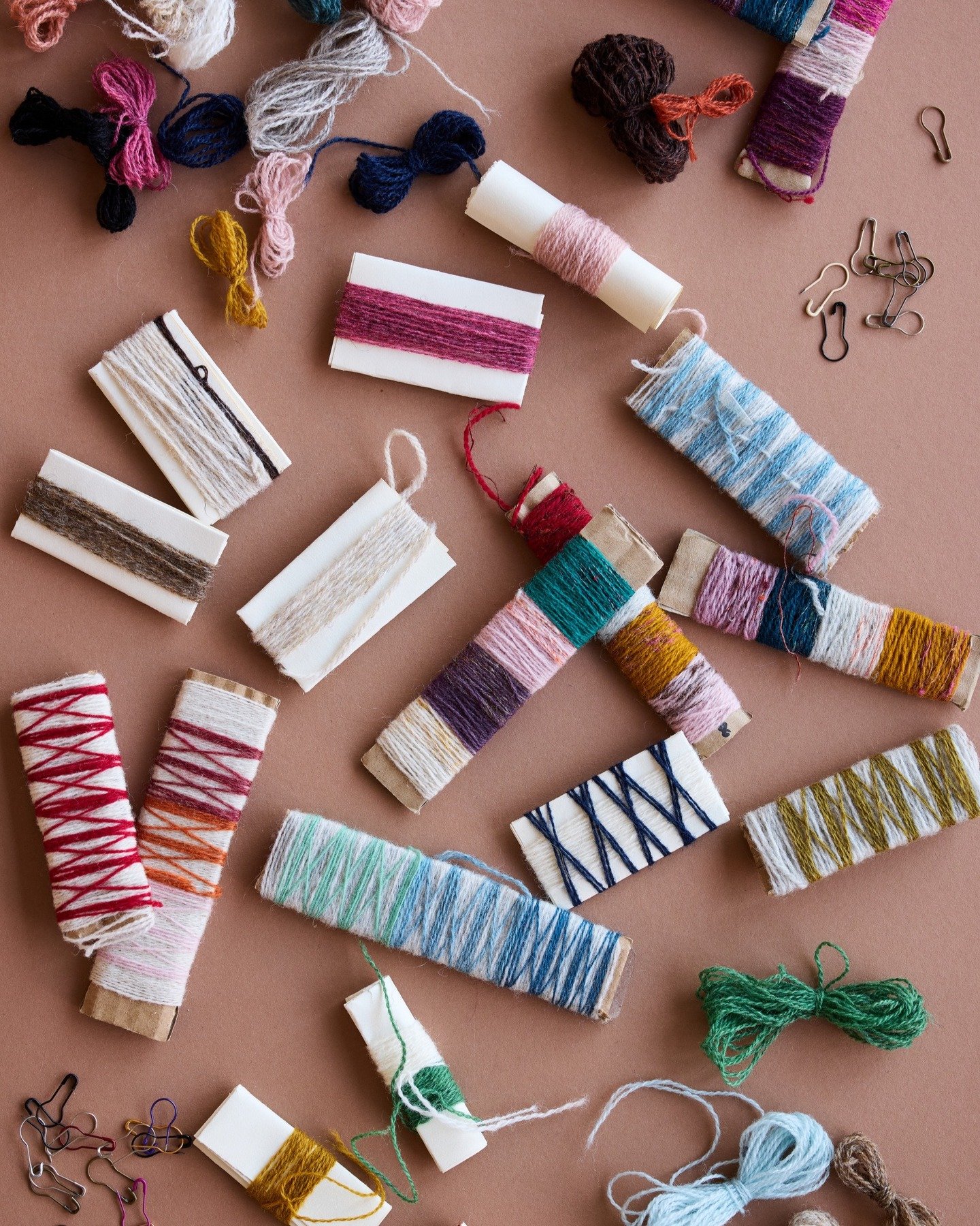 Art Directing and &quot;M&oslash;nstervanter&quot; for @laenkholmannegrete beautiful designs. @lindhardtogringhof Photos @chrisopandertonnesen Graphic design @mathildemanz #craftsmanship #handcrafts #knittingpattern #colors_of_day