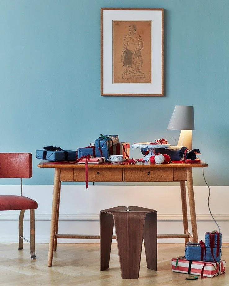 "Traditonen Tro" Bo Bedre Julebog 2025

Photo @birgittawolfgang 
Tekst @urbanspotting 
Client @bobedredk 

#christmasdecorating #craftsmanship #theskillsofhands #craftsmanship #dıy #christamsstyling #christmasdecoratin #classicwithatwist