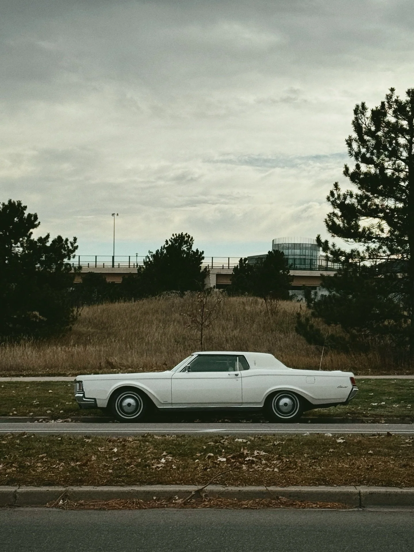I have been chasing this car around the neighborhood lately. 

#classiccar #roadtrip #vintagecar #lincolncontinental