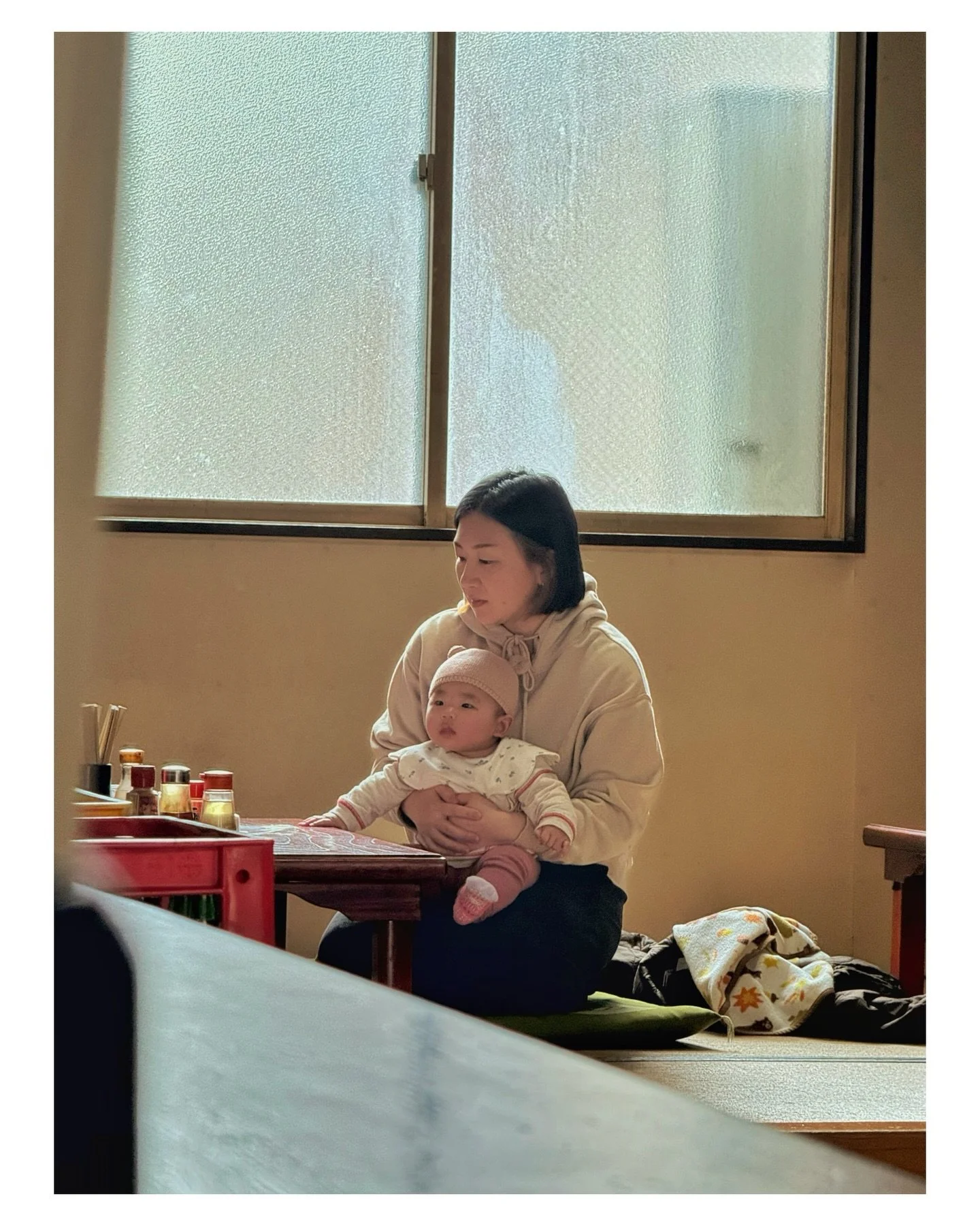 Mom and baby  February | 2026

These quiet moments will be forever special to me.  Maybe a frame or two at most but somehow takes me to  that moment again. 

Tonton Chinese cuisine
Semboku, Akita Japan

#japan #akitajapan #kakunodate #travelpgotograp