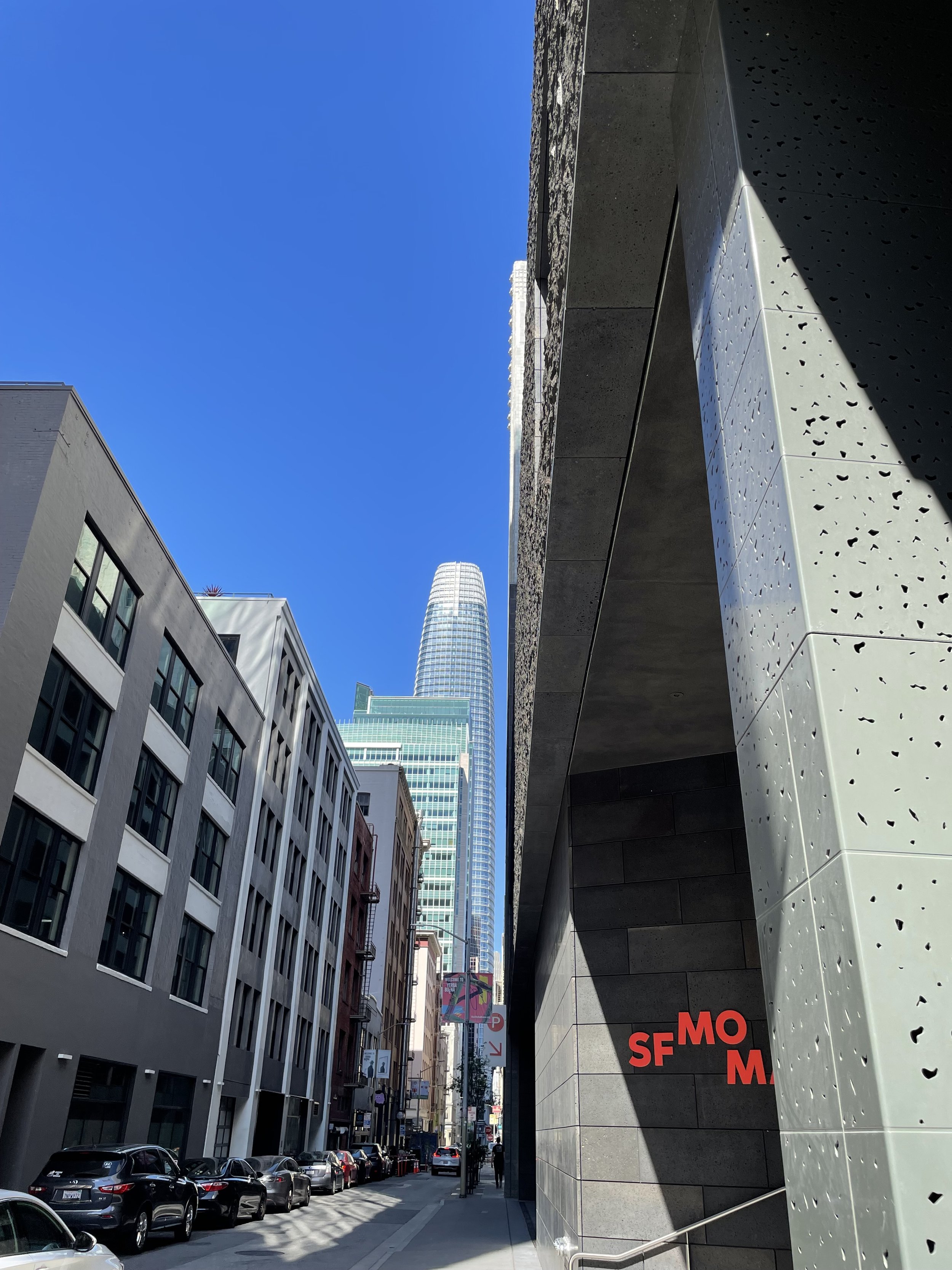 Sales Force Tower in the Background - a purpose or a legacy? San Francisco Museum of Modern Art. Since I began my table journey I now love modern art.