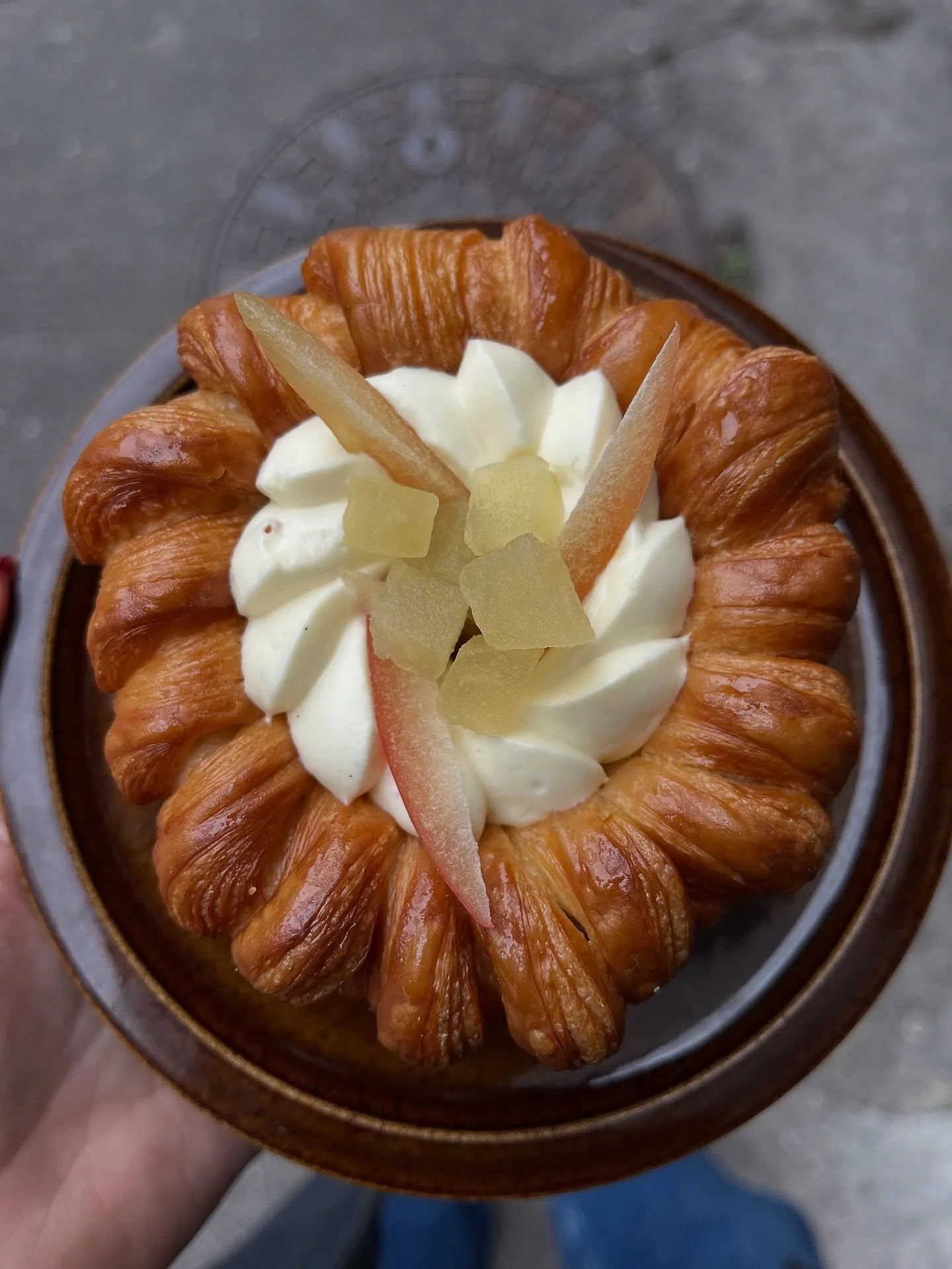 Spiced apple danish 🍏

Buttery croissant pastry filled with burnt apple compote, cinnamon genoise, compressed apple and whipped vanilla ganache. 

Available weekends in both locations ✌️