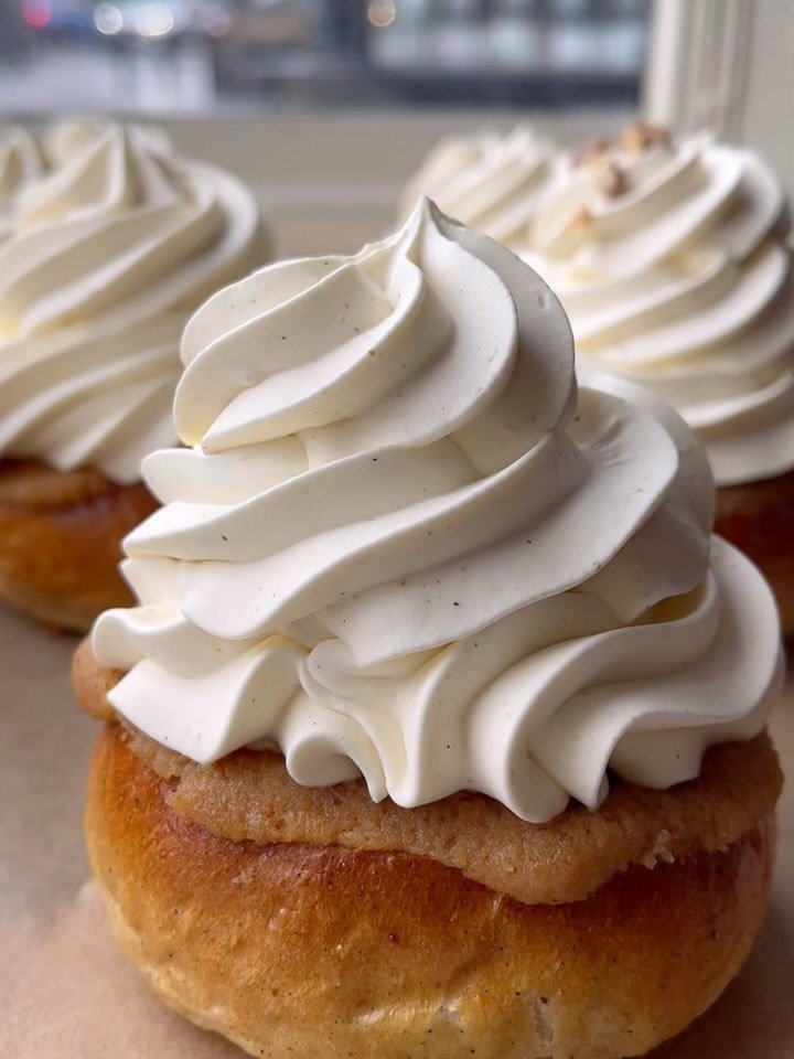 We&rsquo;re back open in both shops tomorrow 💚 

Our semlor make their long anticipated return this weekend ☁️☁️☁️

Looking forward to seeing you ✌️