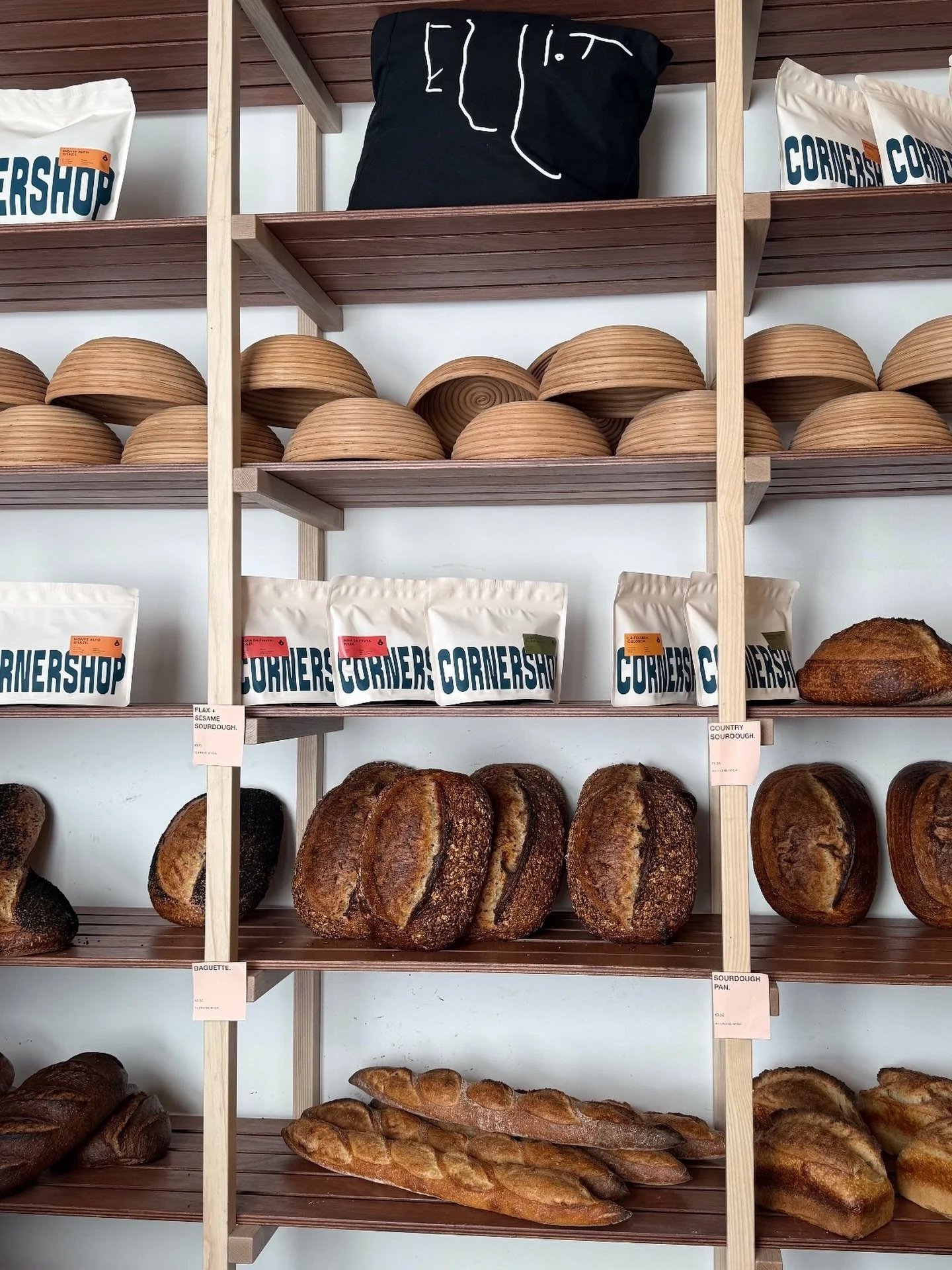 Our daily bread 🙏

📸 @foodfindsie