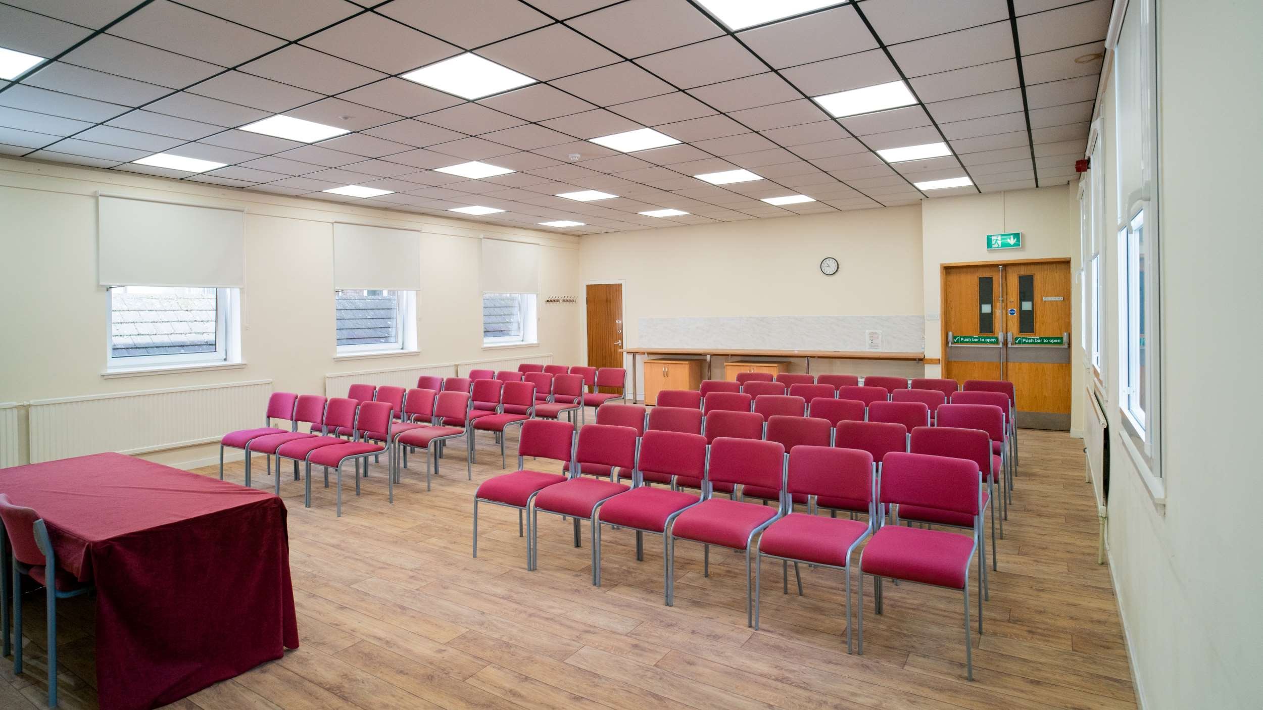 Seating theatre style in Kirk Lounge