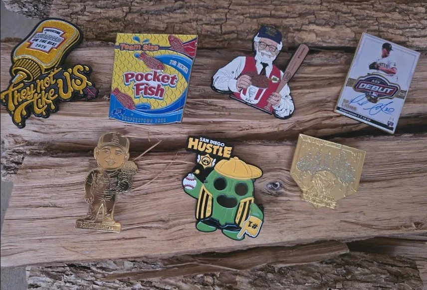 🎯 BIGGER doesn’t always mean BETTER when it comes to trading pins!
Will you see 6” pins at your tournament? 👉 More than likely.
Do YOU need one that big to stand out? 👉 Nope!
We’ve been getting a ton of questions about pin sizes