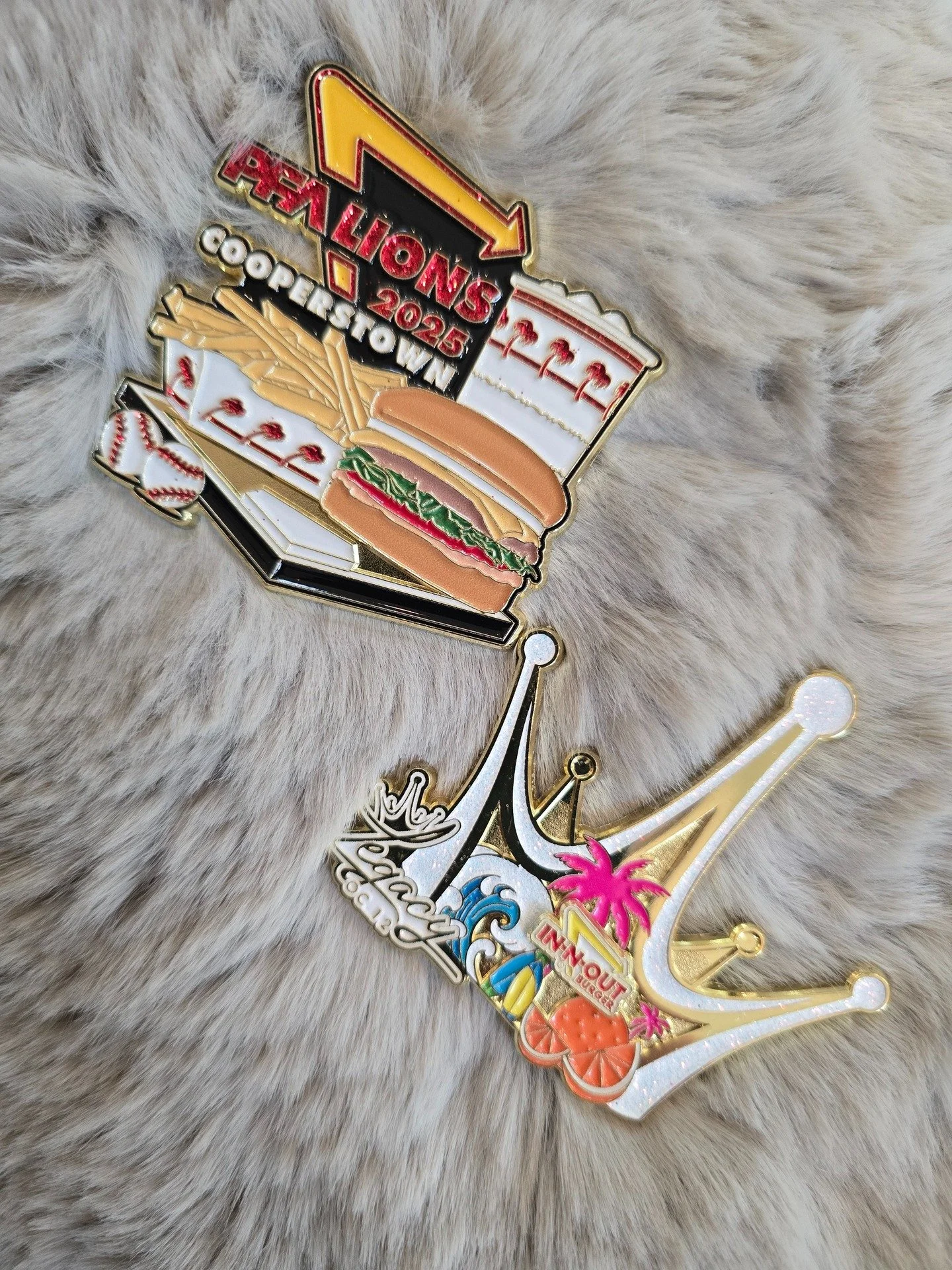 ✨ WHEN IT COMES TO TRADING PINS&hellip; CREATIVITY IS KEY! ✨
Why spend 💸💸 on spinners, danglers, and sliders when you can have a show-stopping pin that everyone wants without breaking the bank?! 🤩🔥
🎨 CREATIVITY DOESN&rsquo;T COST MORE THAN BORIN