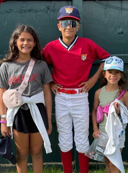 PIN TRADING TIP 🎉
It won&rsquo;t be the first&hellip; and definitely not the last we post about SIBLING PINS! 😎
Siblings = the real MVPs of baseball season ⚾
Running wild, living on sugar, ruling the bleachers.. Feral - bleacher creature - snack lo