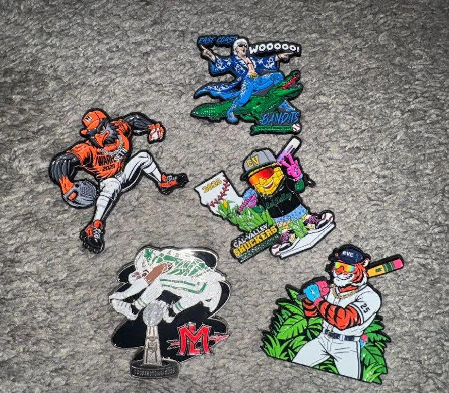 When it comes to trading pins, we all know the drill&hellip; show up with a meh pin and you&rsquo;ll head home with a whole bag full of the same ones nobody wants. 📌📌
But bring the flair? Now you&rsquo;ve got a crowd at your table! 😎🔥
The secret 