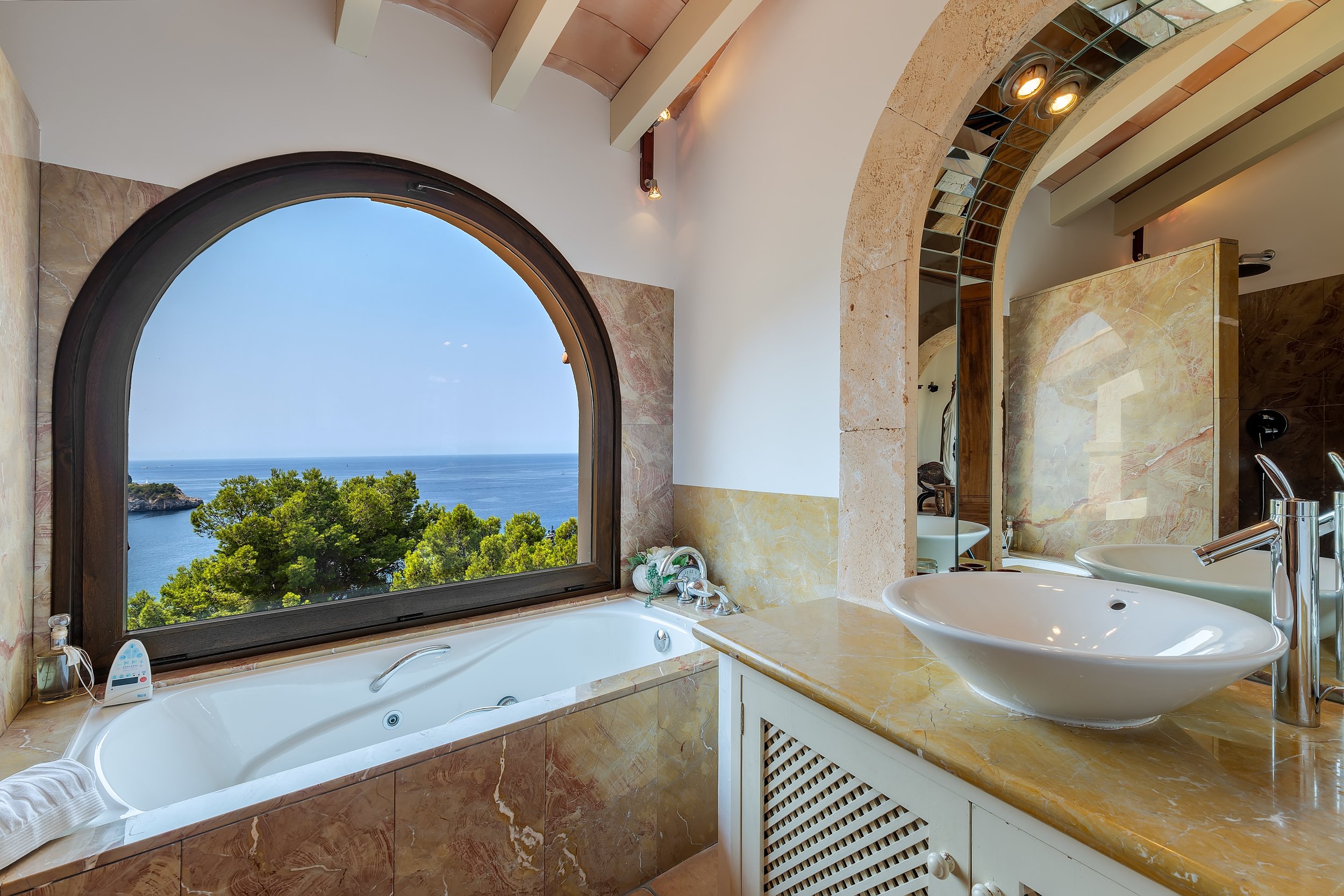 Kay - Luxury Villas - Sirviola 7-4.jpg