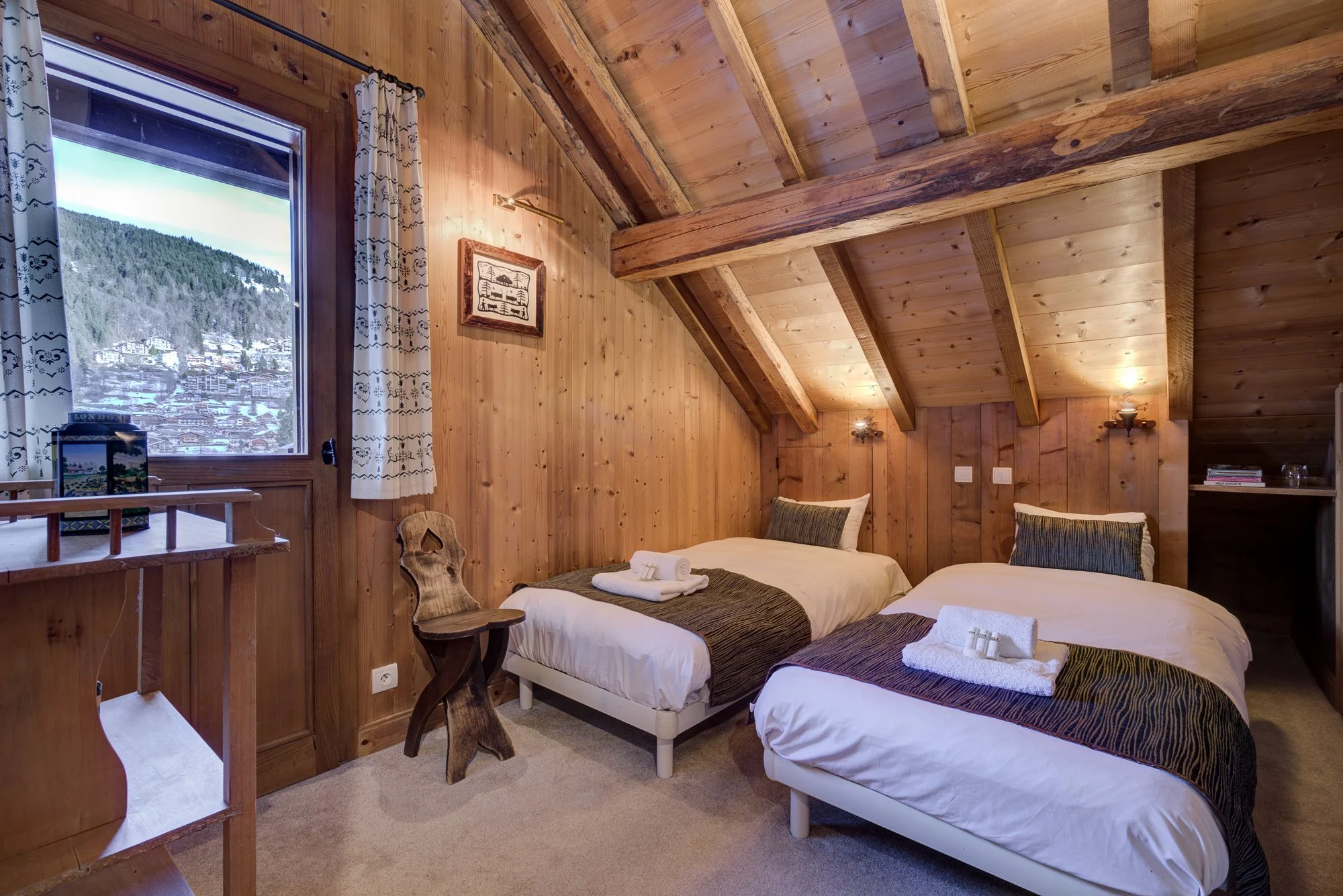 Room 4 with twins.jpg