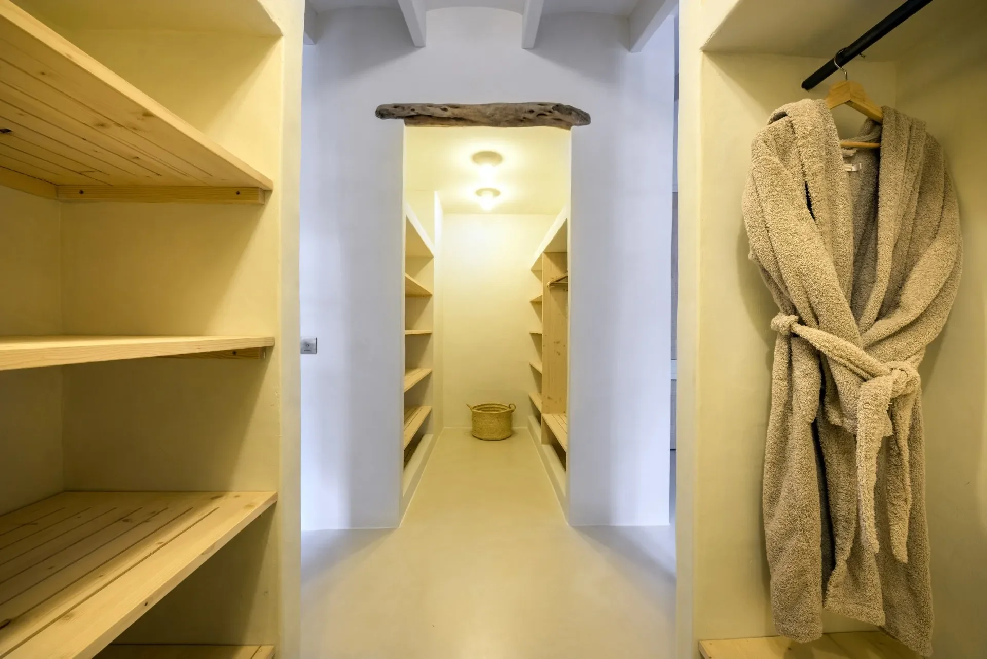 RL3 WALK IN WARDROBE MASTER.webp