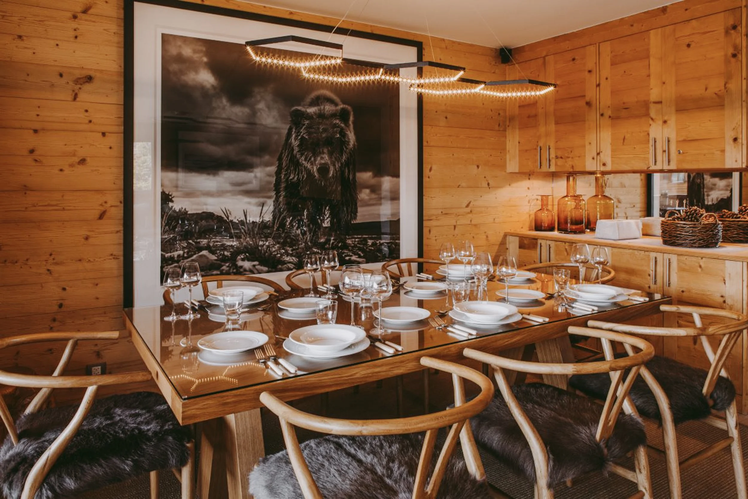 SA_Chalet Valentine_Dining.jpg