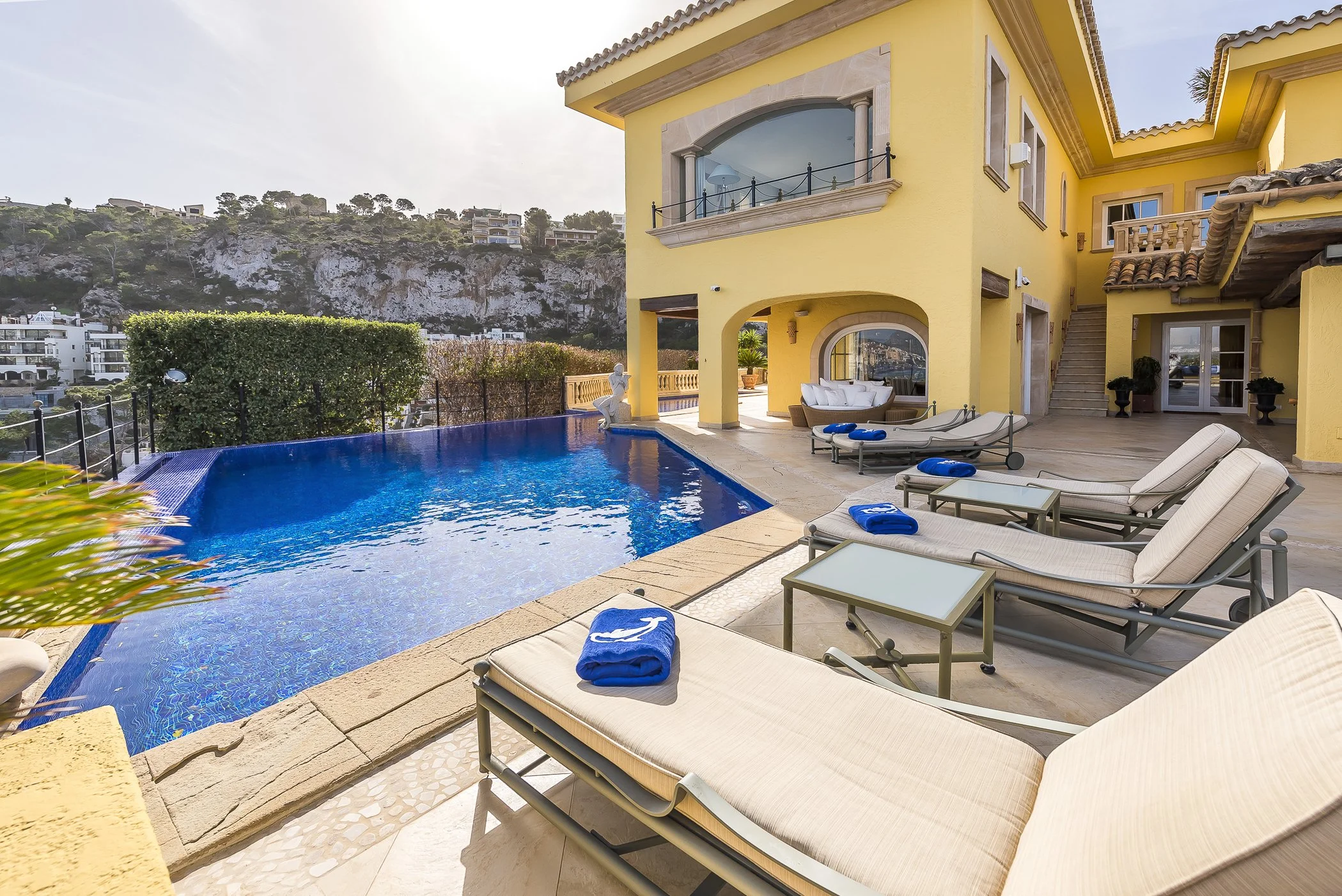 Yellow Castle Mallorca (4).jpg