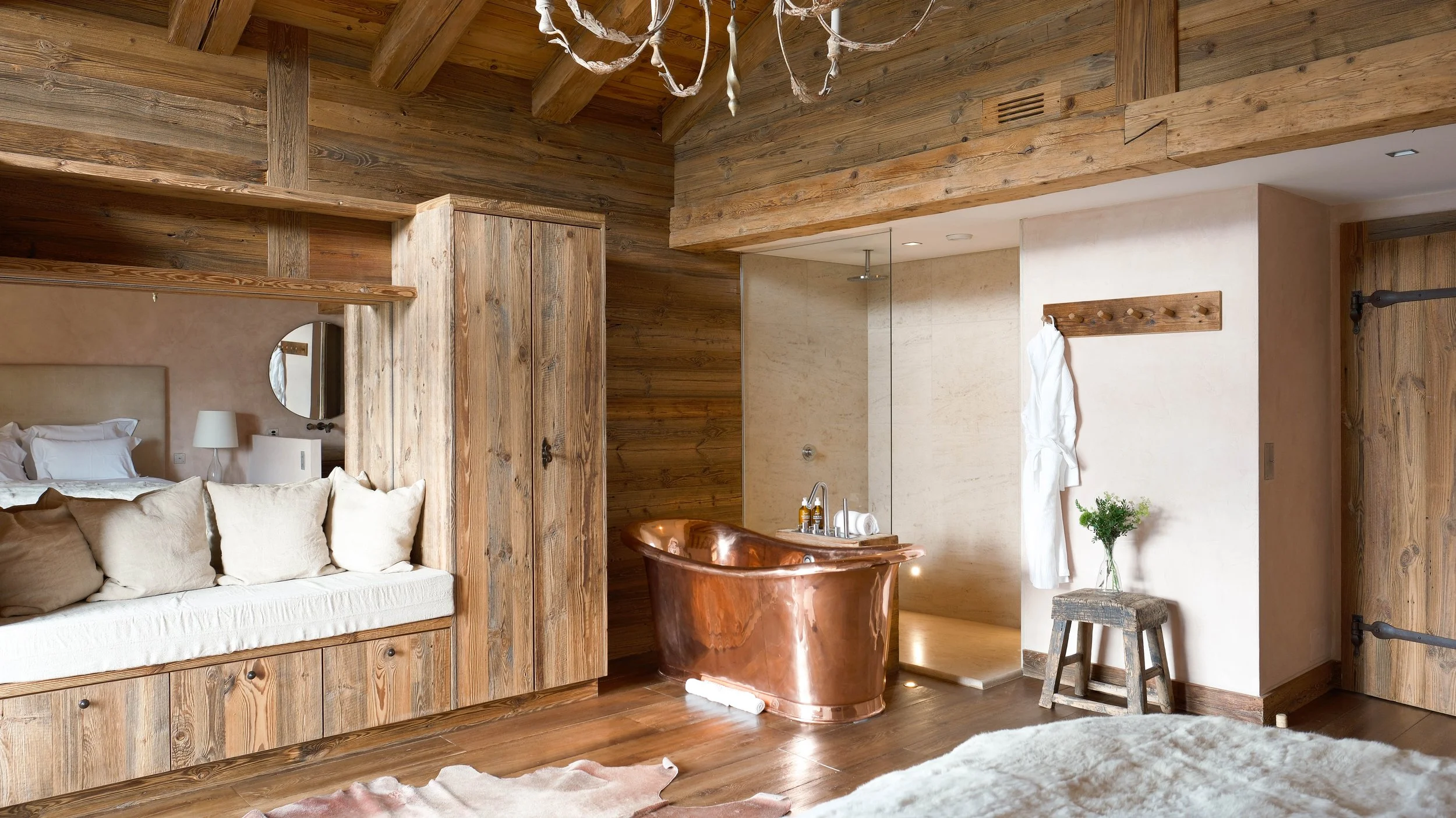 SA_Chalet 1936_Guest Room 03 C.jpg