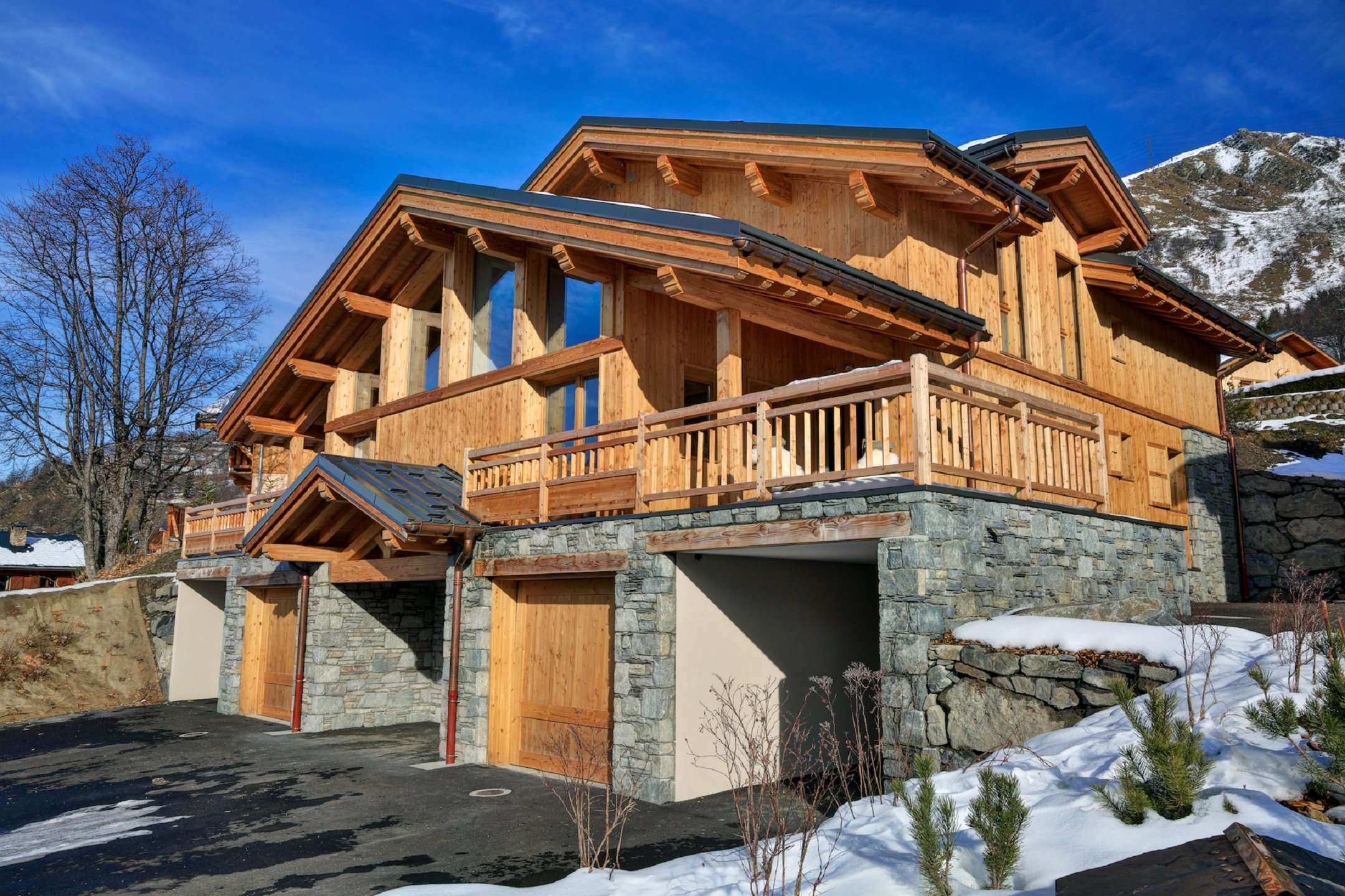 Exterior - right side.jpg