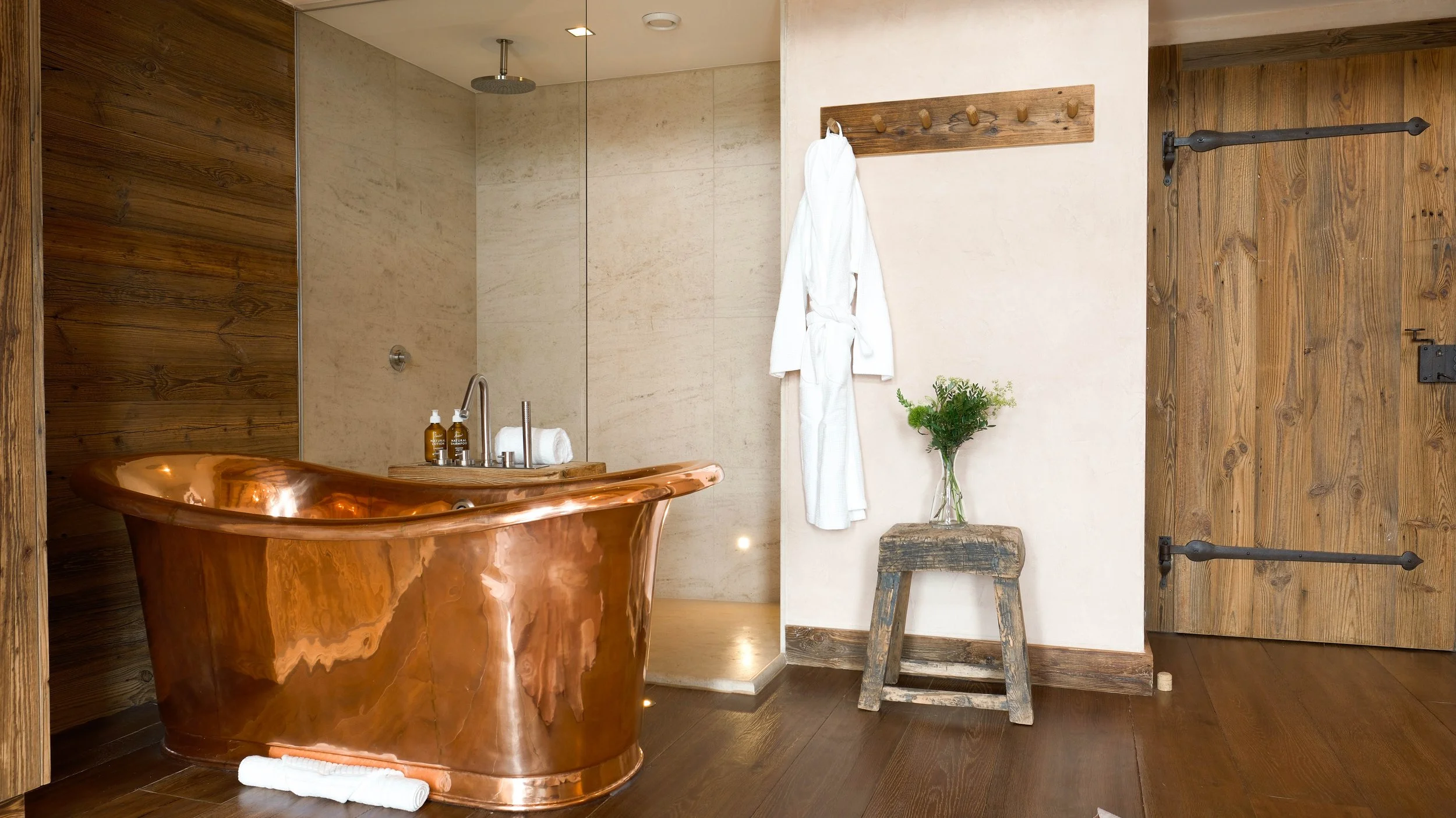 SA_Chalet 1936_Guest Room 03 Ensuite A.jpg