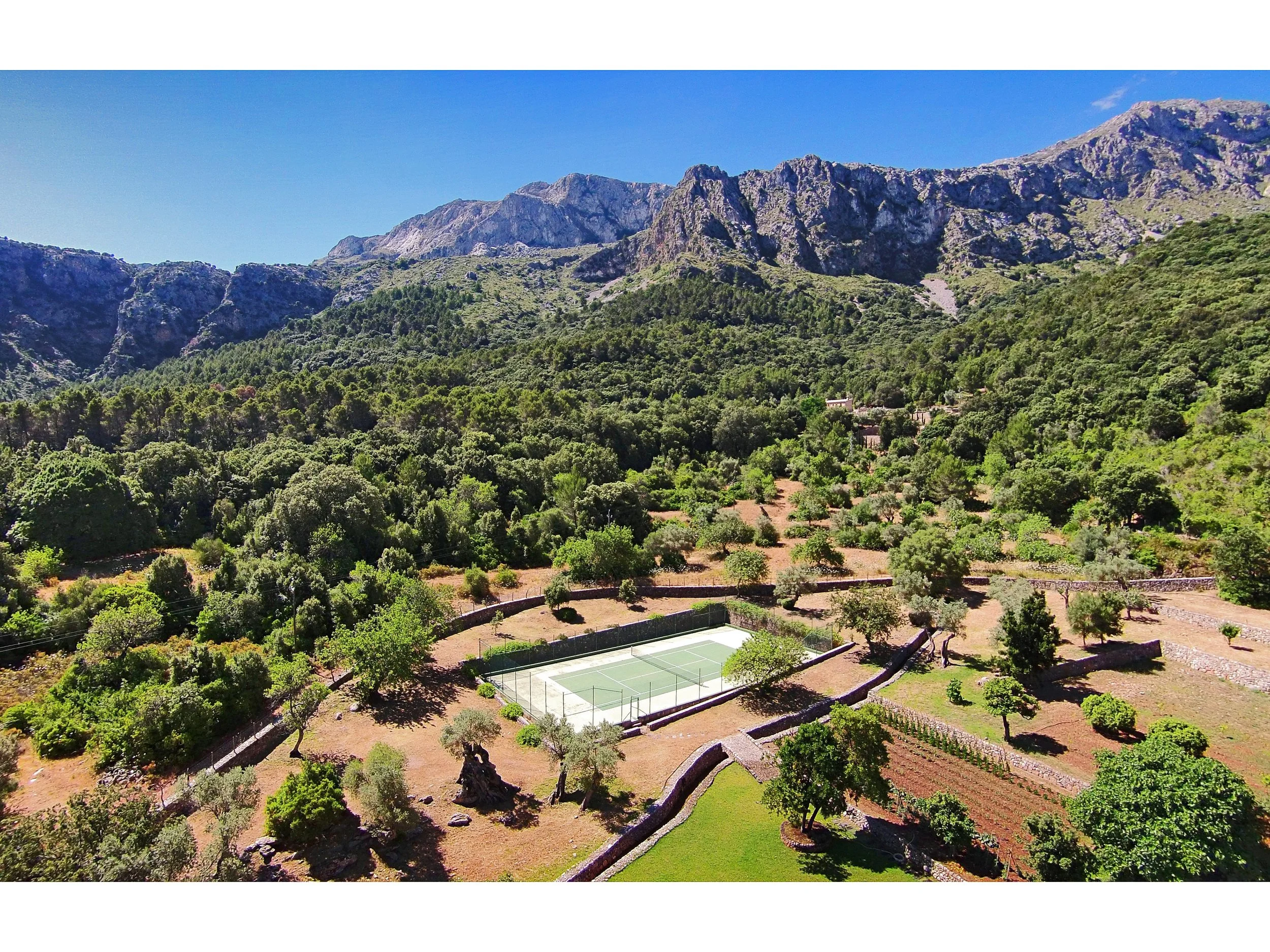 BV Can Melcion - A 08.jpg