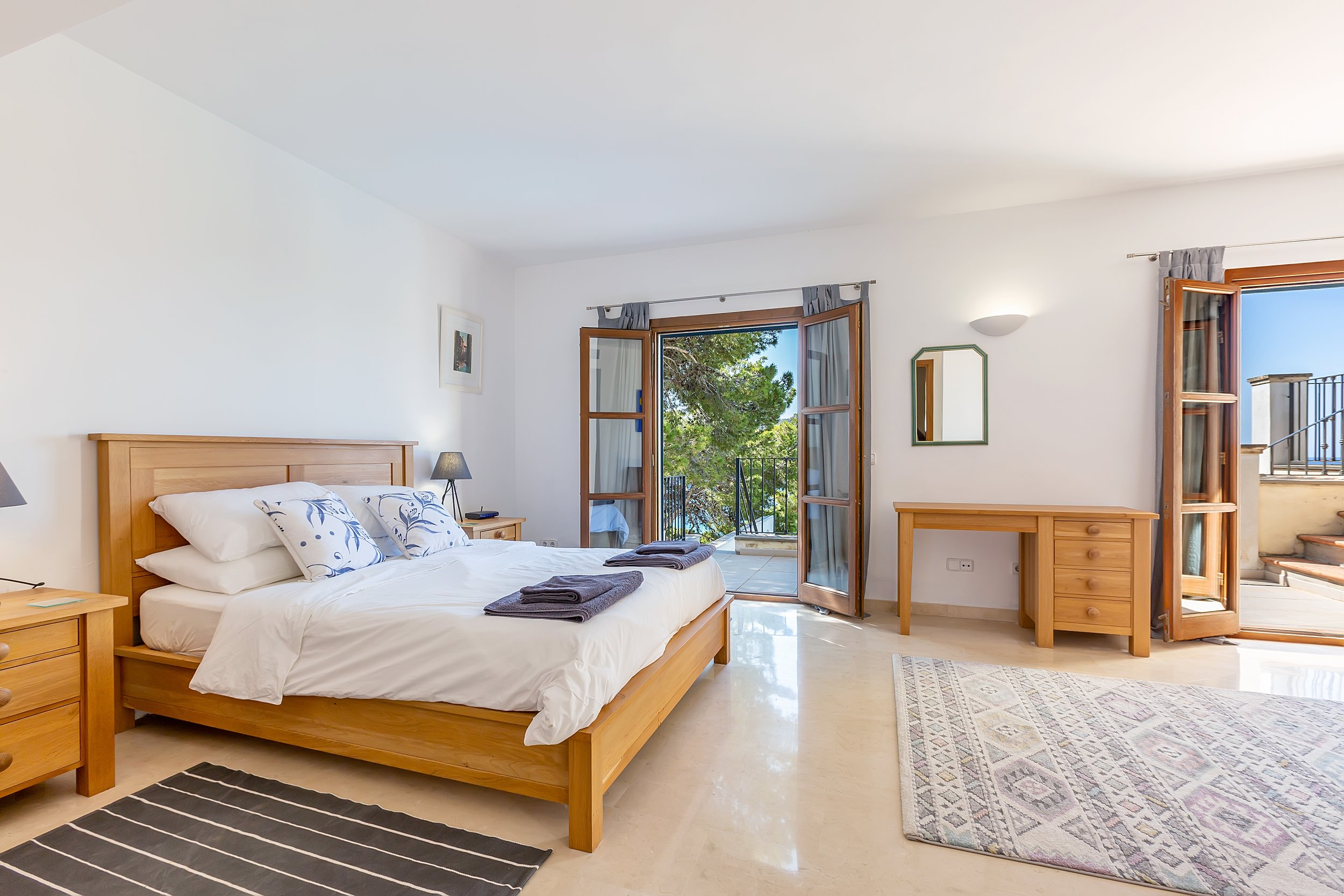 Kay - Gardenia 17-6519.jpg