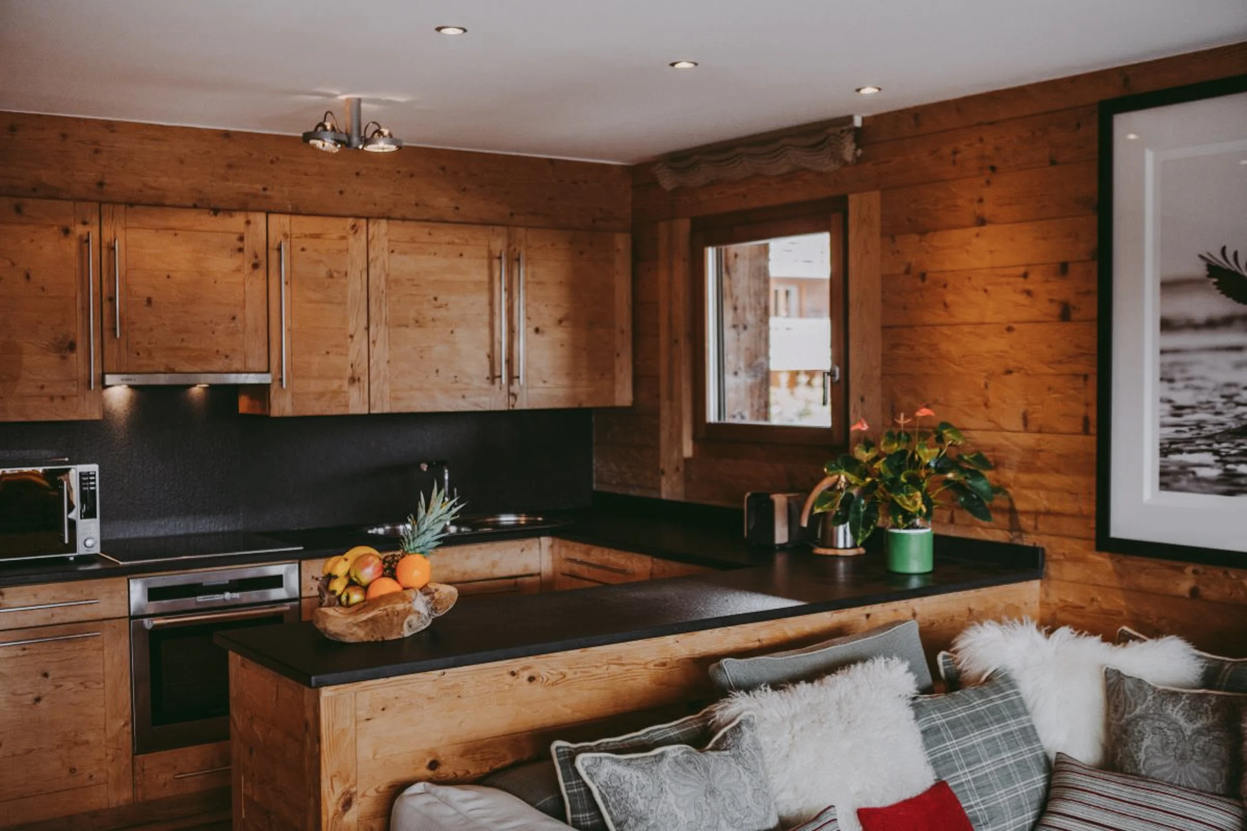 SA_Chalet Valentine_Kitchen.jpg