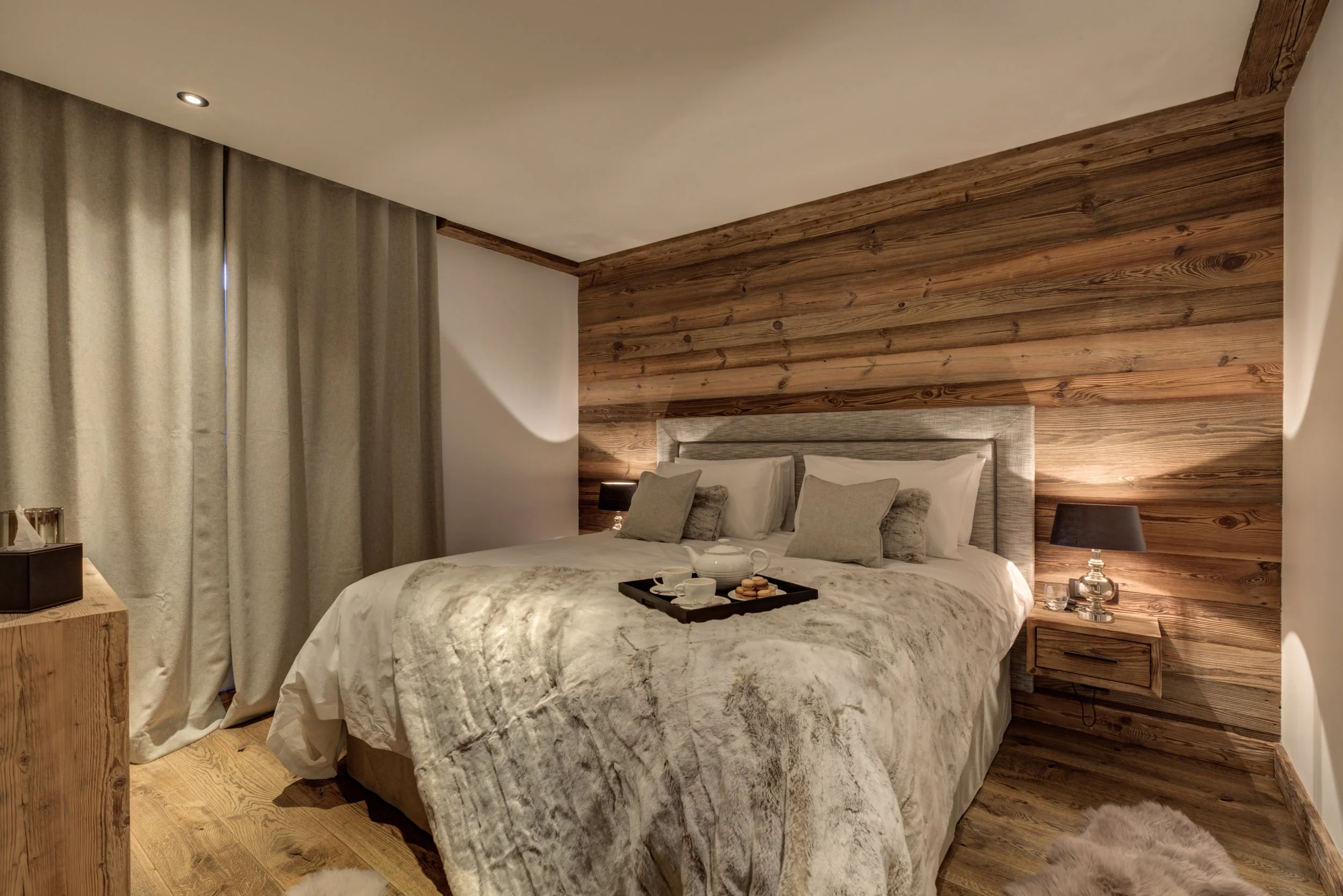 Bedroom 4 - Superking - evening.jpg