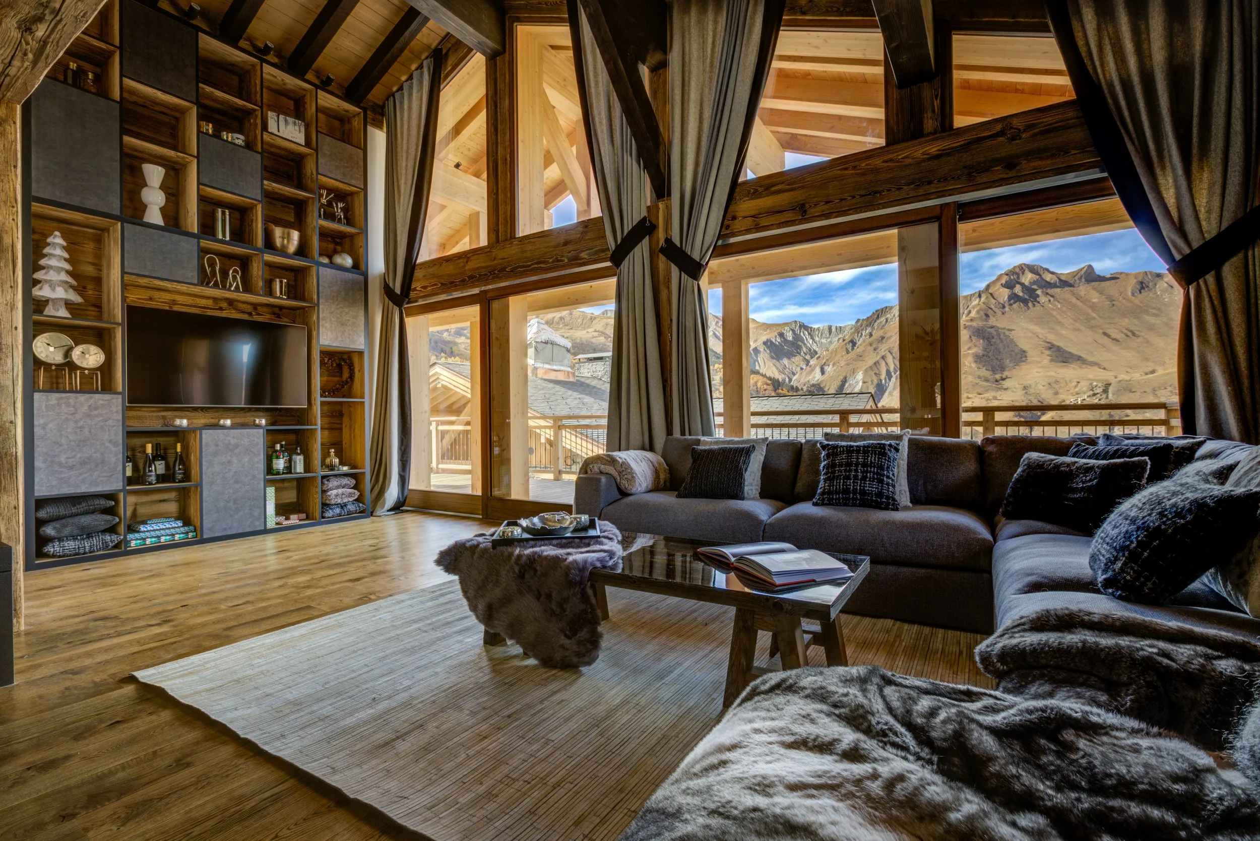 Living area - Daytime 1.jpg