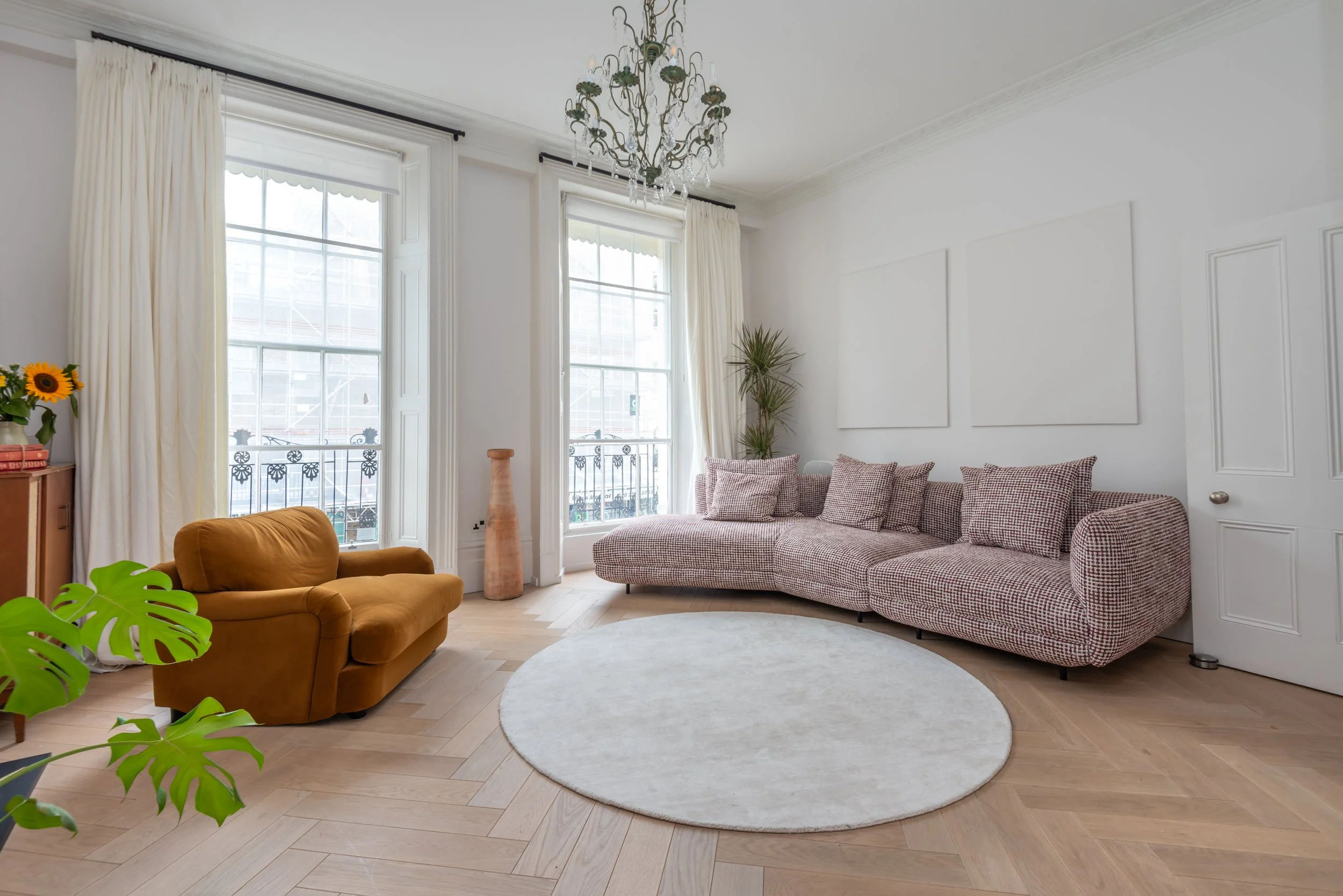 04-122B_Ebury_St_SW1W.jpg