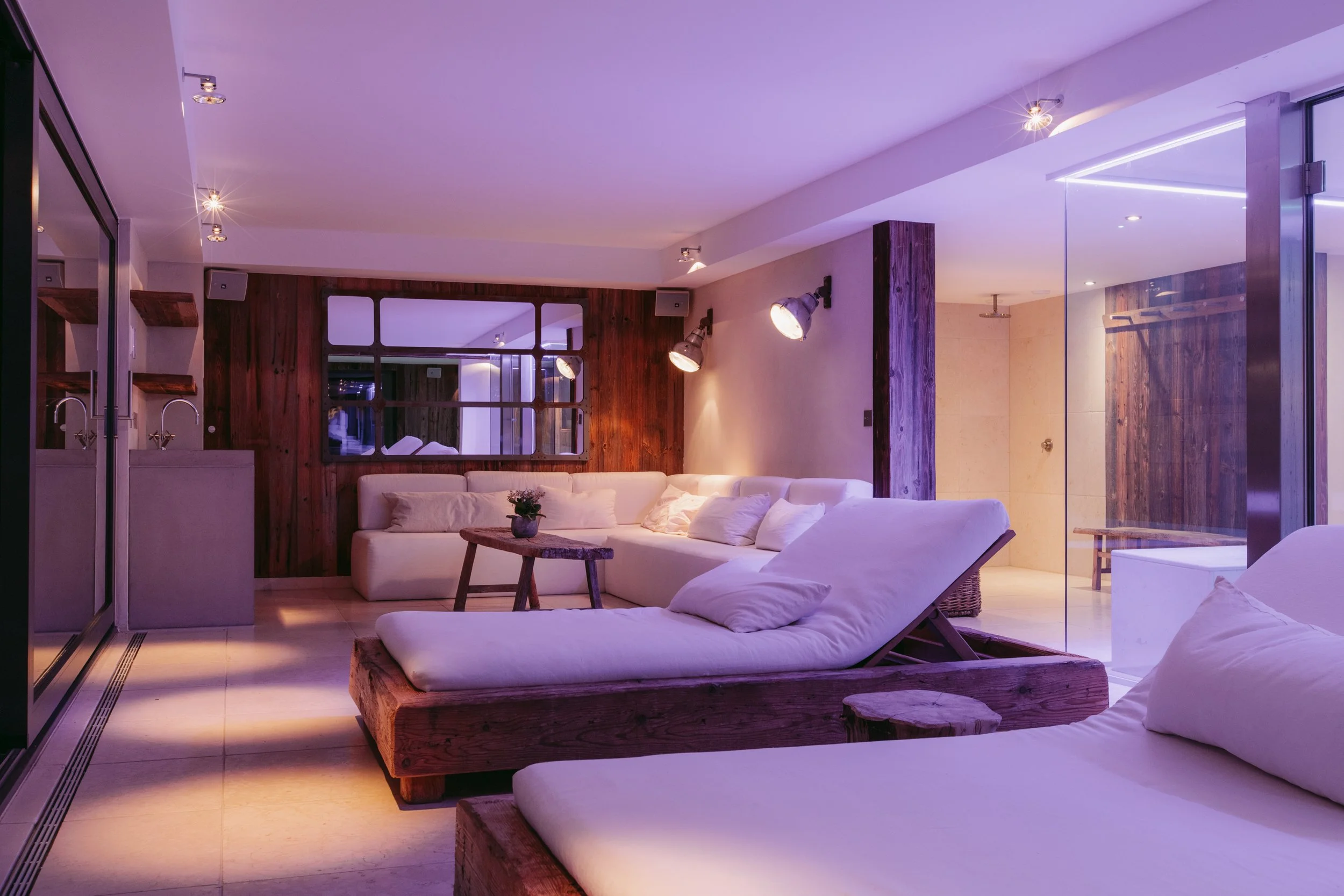 SA_Chalet 1936_Spa Lounges_Evening.jpg