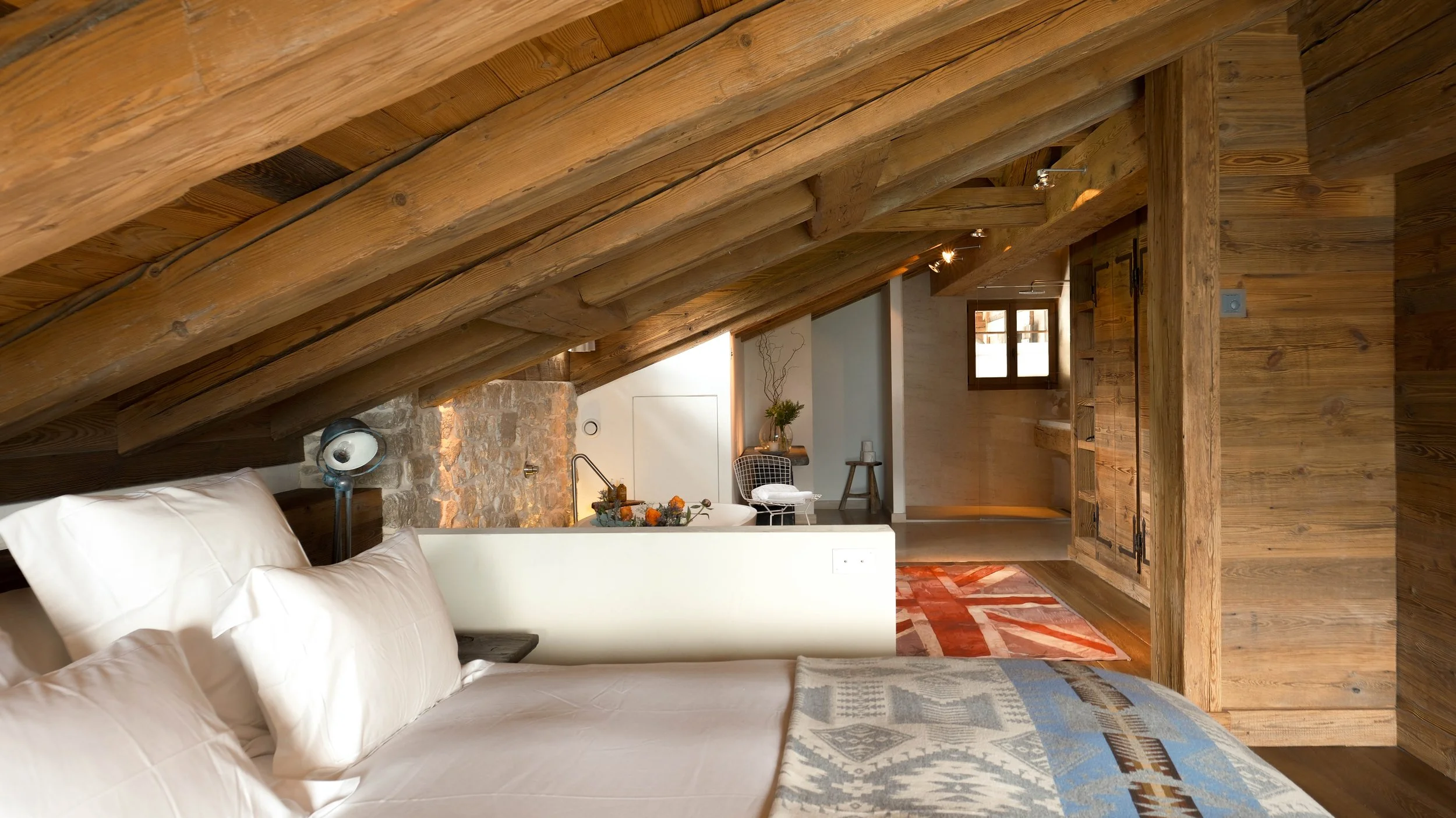 SA_Chalet 1936_Guest Room 02 B.jpg