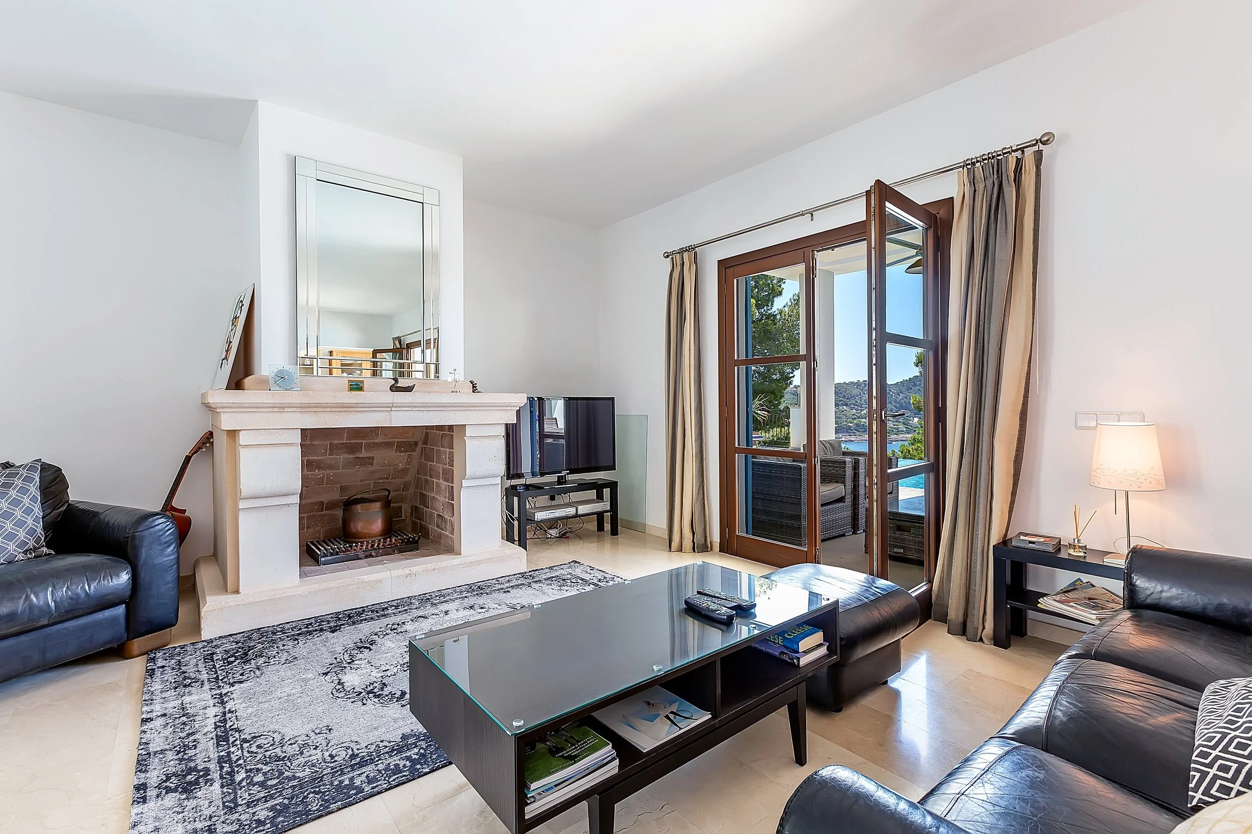 Kay - Gardenia 17-7110.jpg