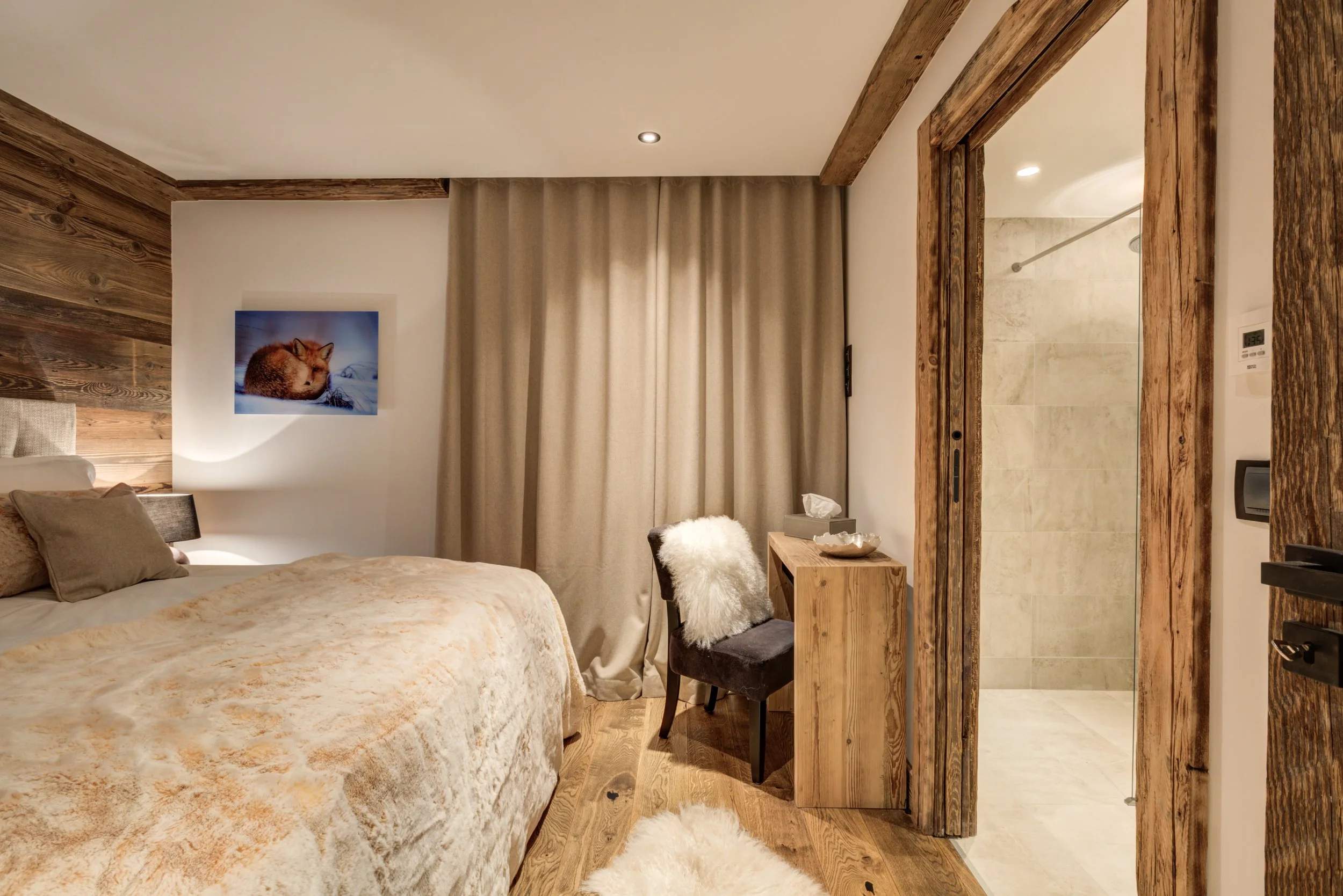 Bedroom 6- Superking 1.jpg