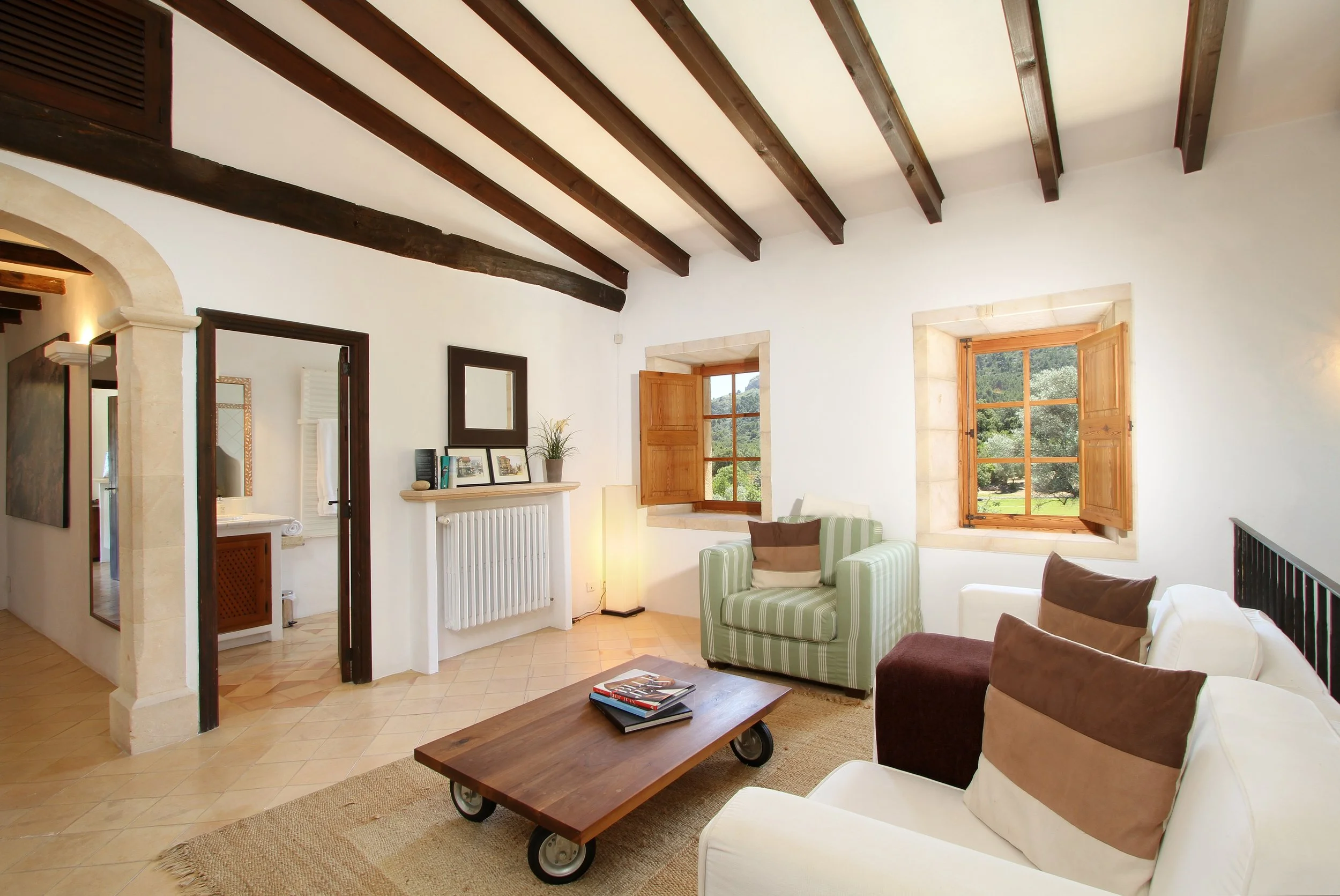 BV Can Melcion - VEST 01.jpg