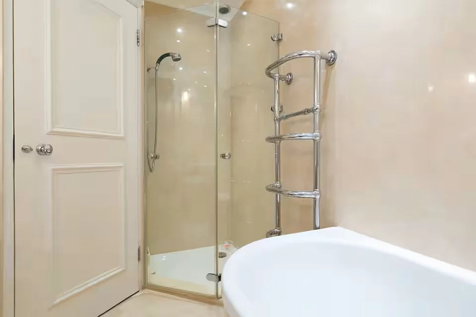 Devereux Cadogan5.jpg