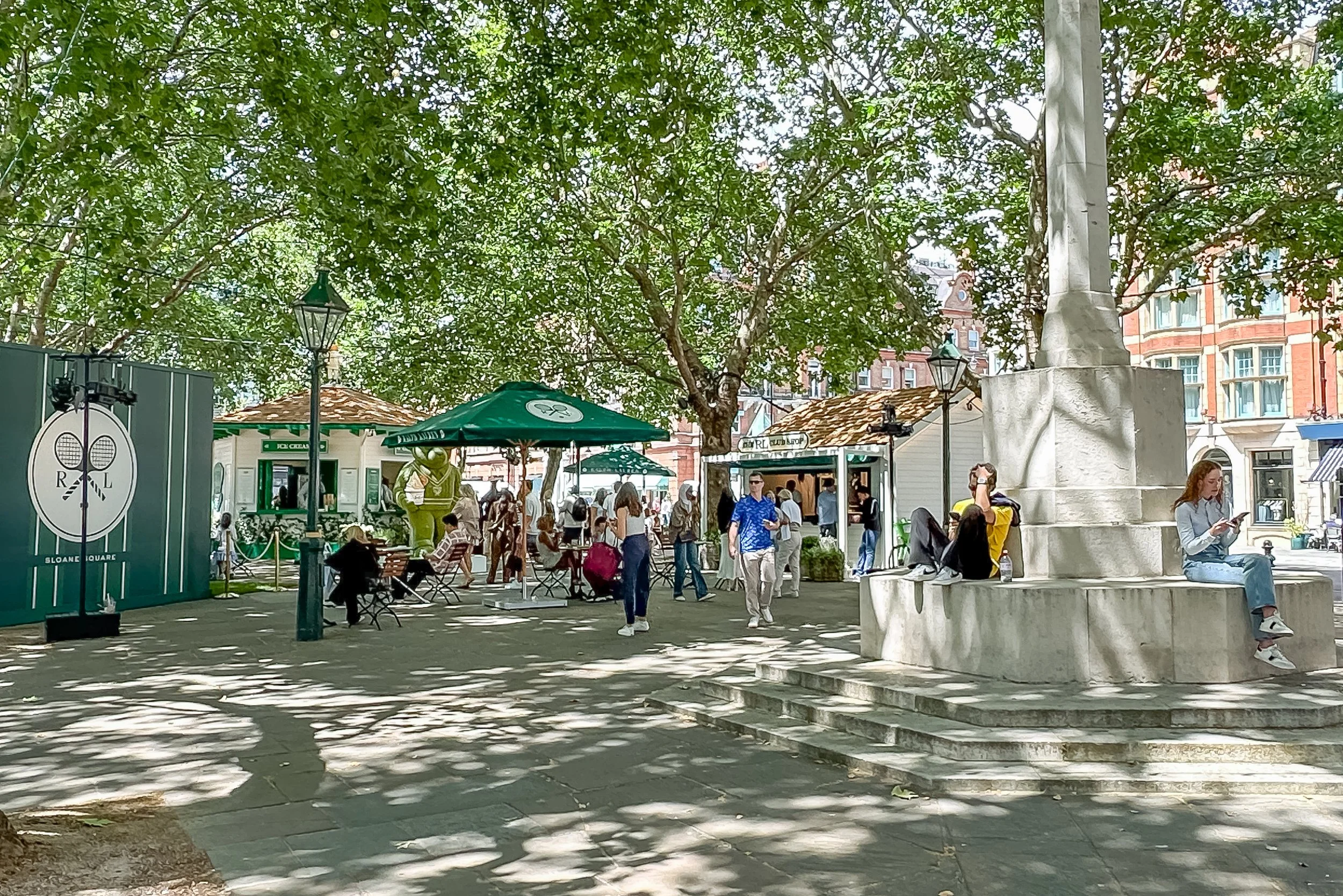 22-Sloane_Square.jpg