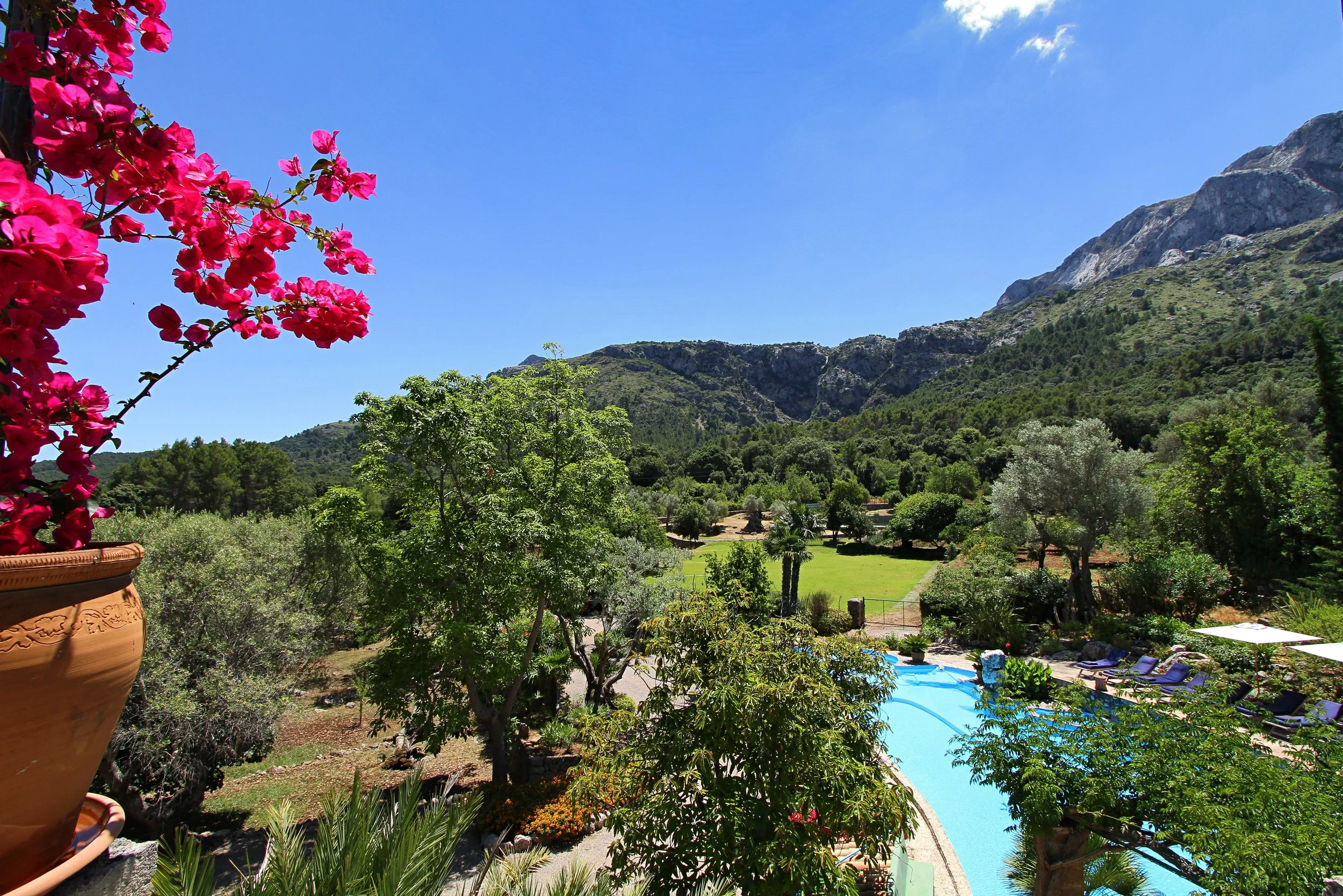 BV Can Melcion - V 02.jpg