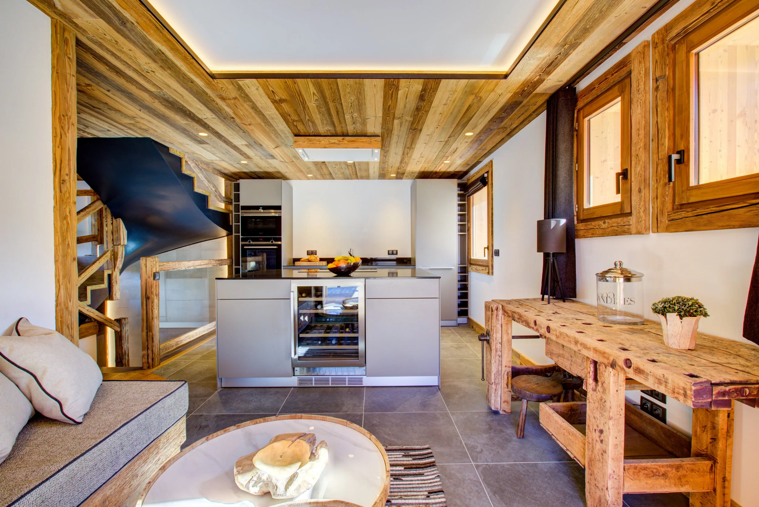 Snug to kitchen .jpg