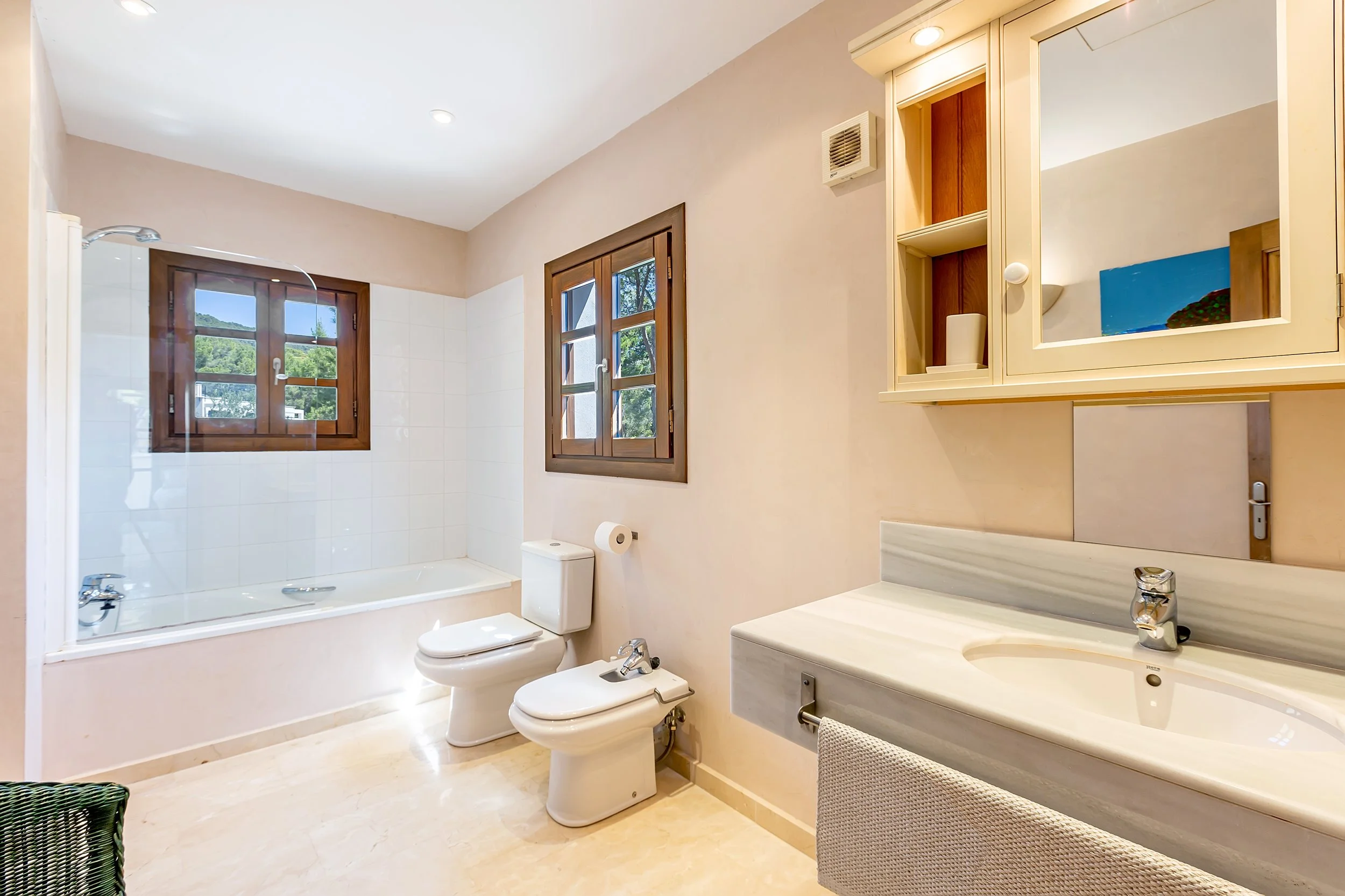 Kay - Gardenia 17-6843.jpg