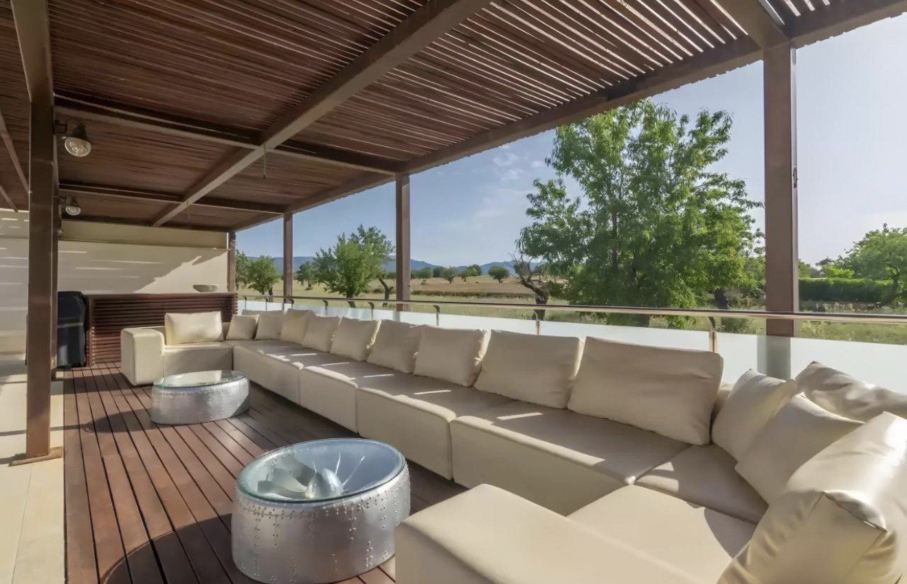 f0e4a069-9f6c-4b2a-8651-37fca00cc0a7.jfif