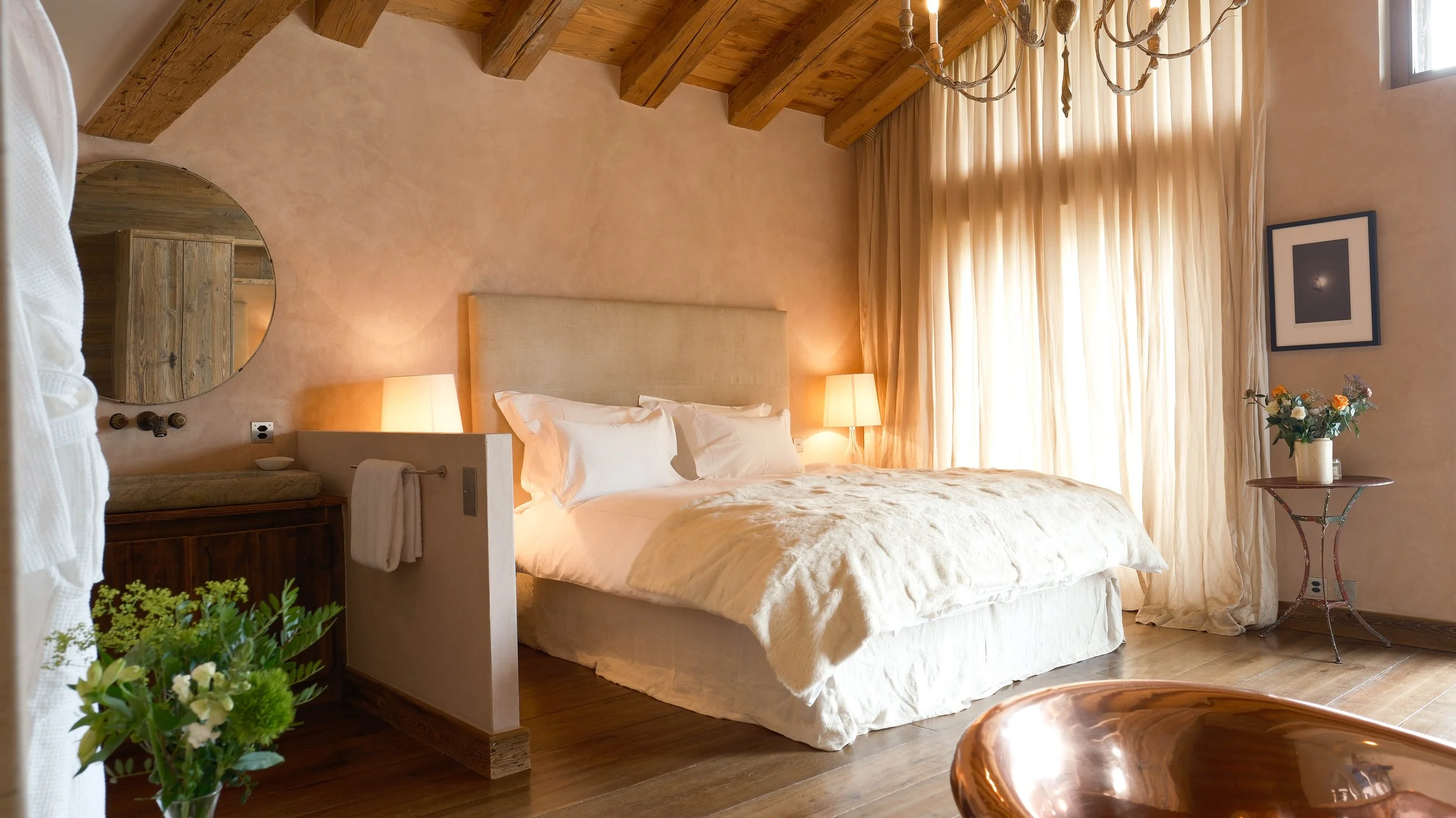 SA_Chalet 1936_Guest Room 03 A.jpg