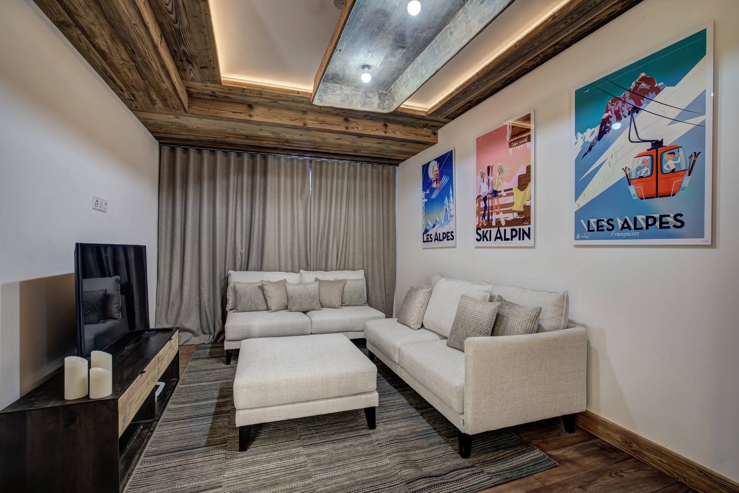 Snug boot room 5.jpg